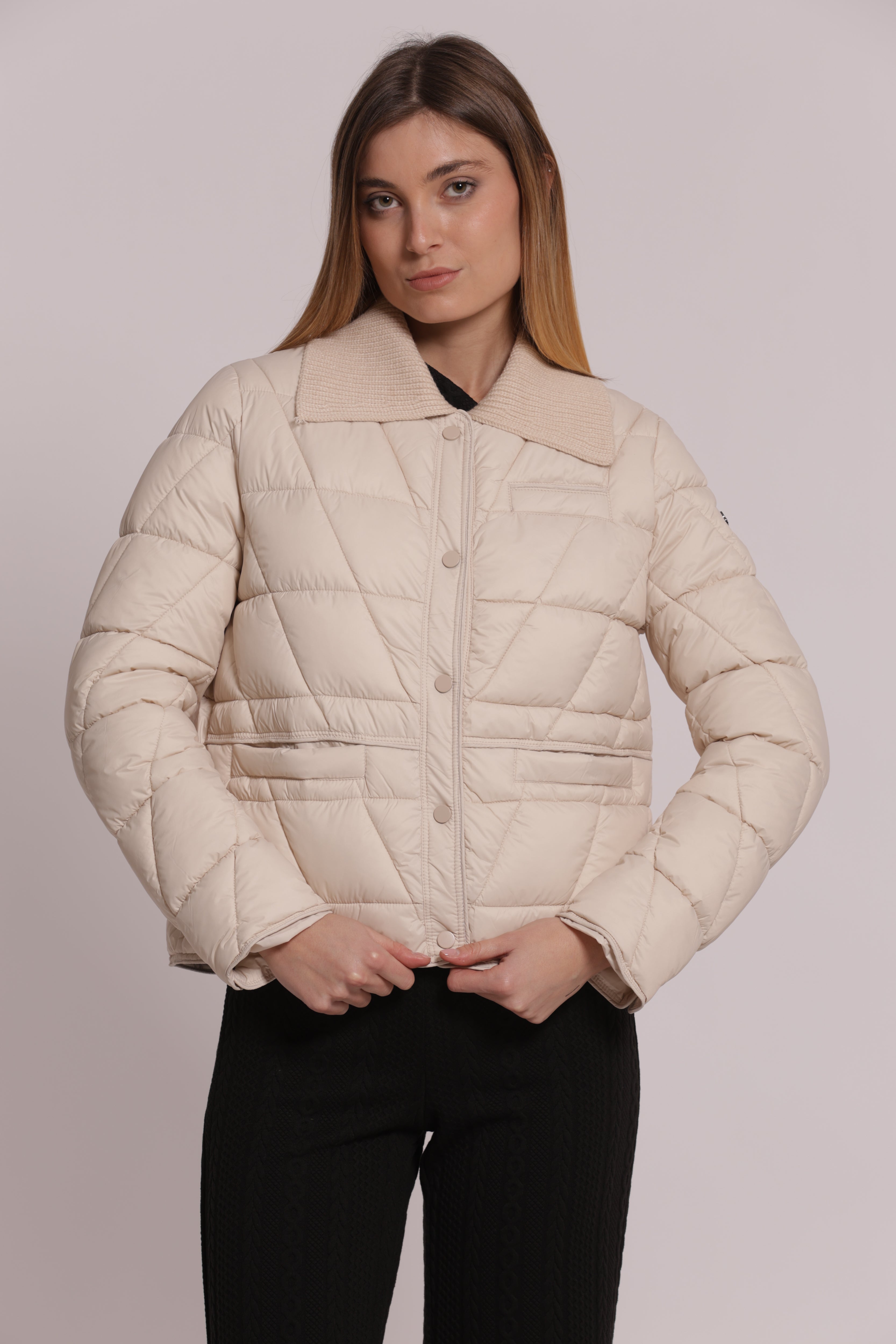 Mimi Mua Piumino Corto con Colletto in Maglia Panna leggero