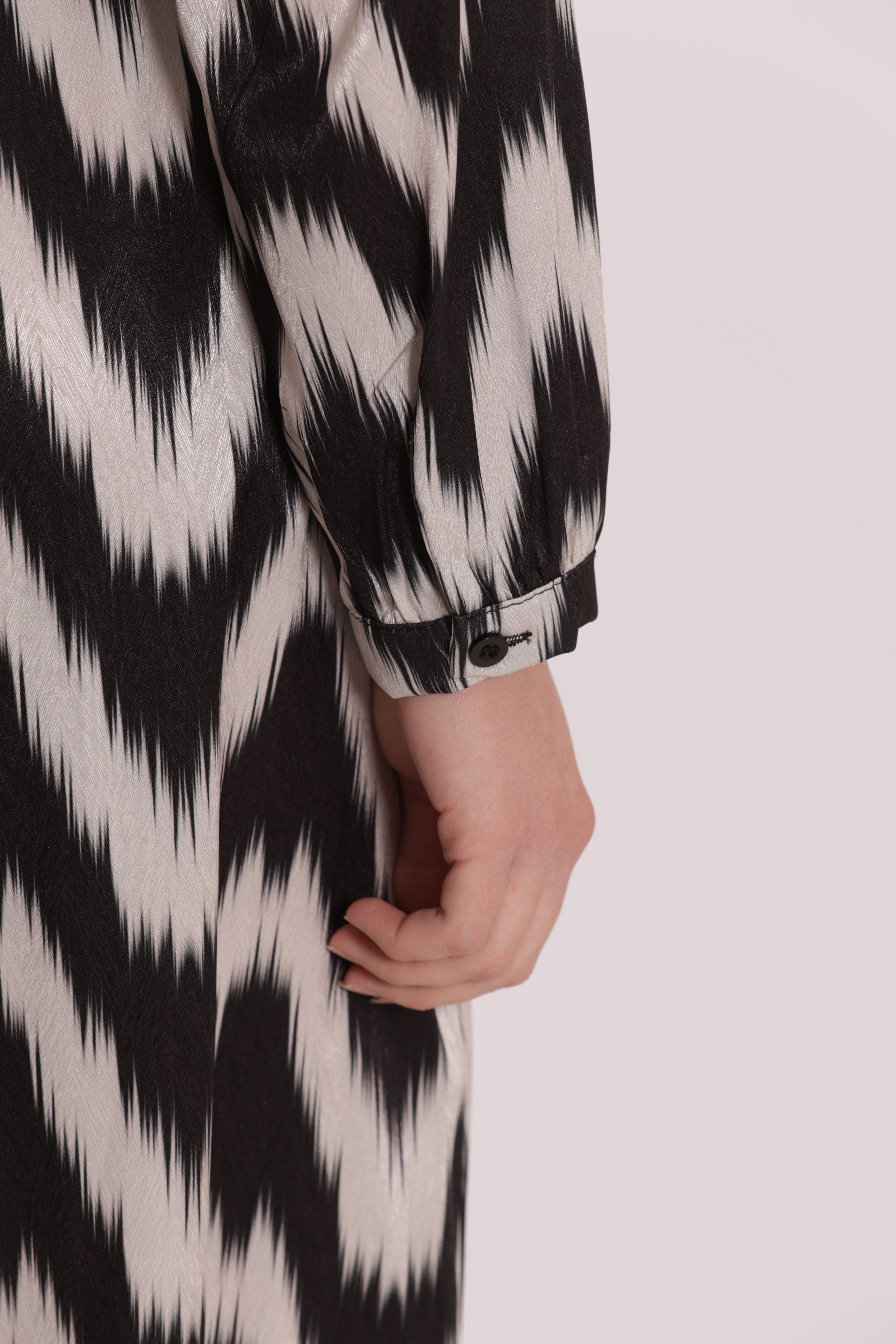 Mimi Mua Fantasia Chevron abito lungo nero/bianco elasticizzato
