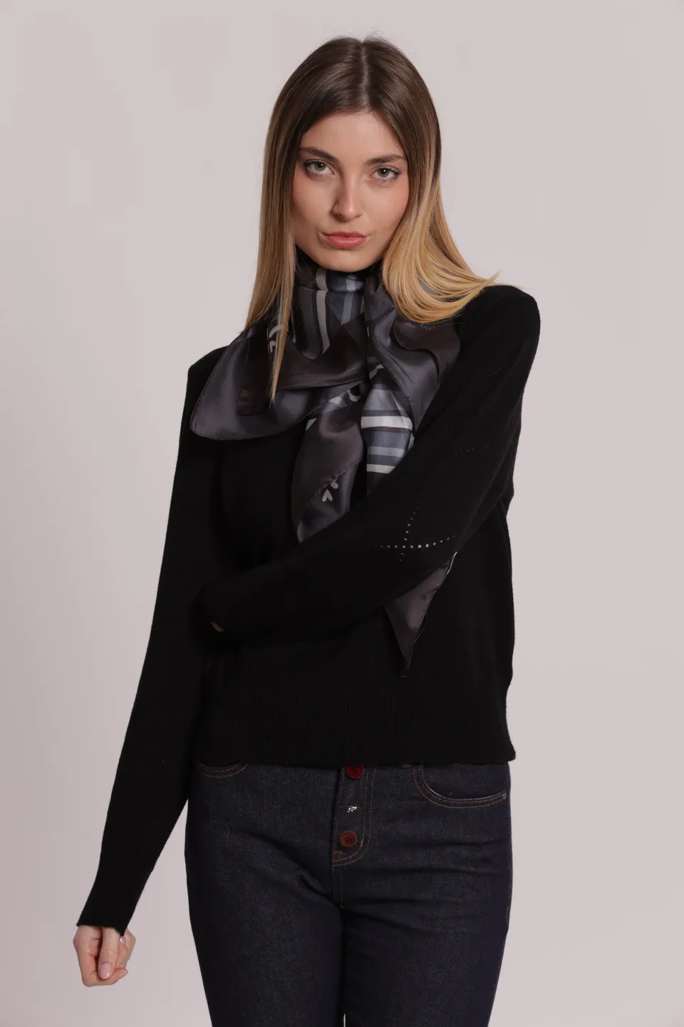 Mimi Mua foulard righe diagonali nero 90x90 poliestere