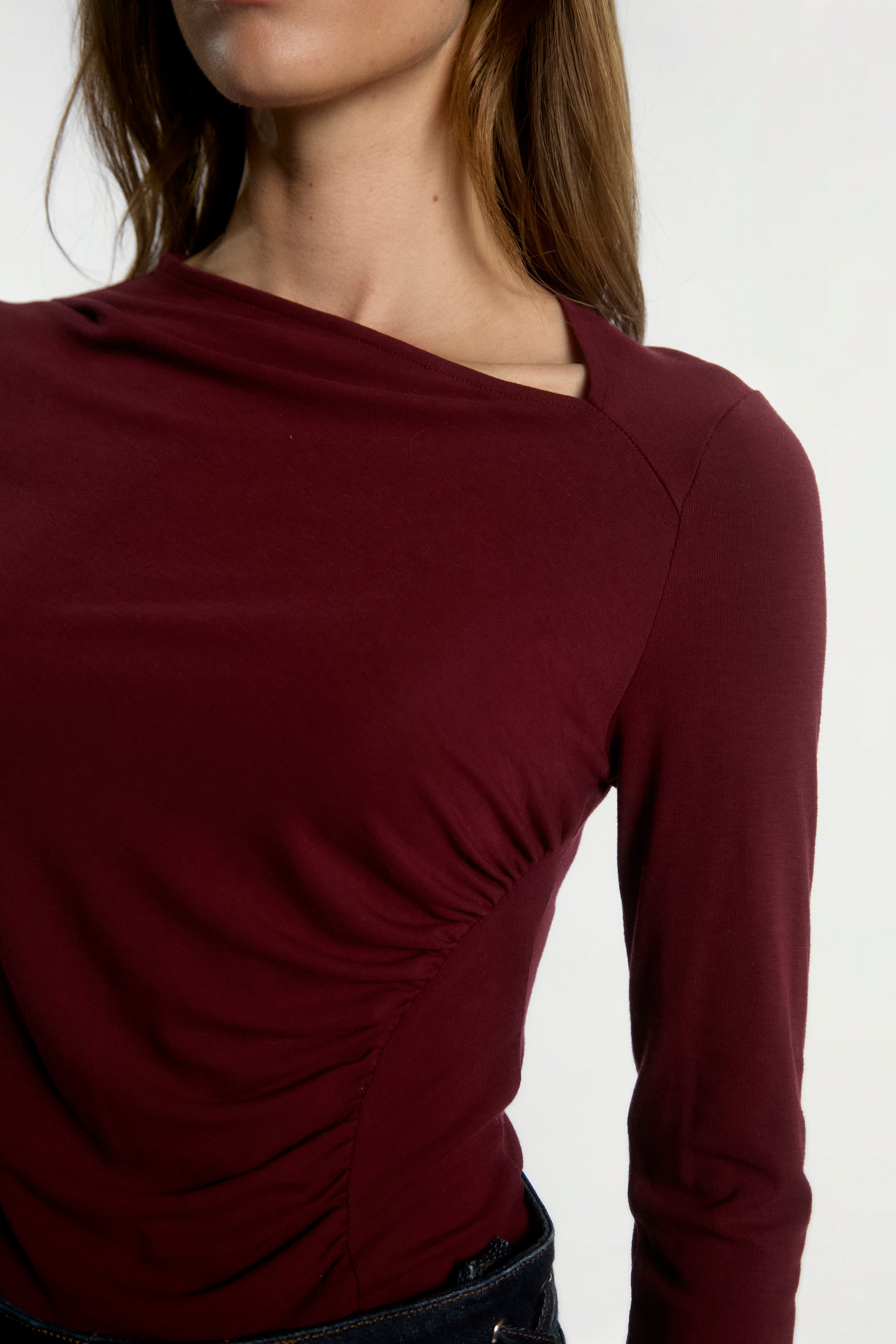 Aaiko Jalisse top bordeaux scollo asimmetrico