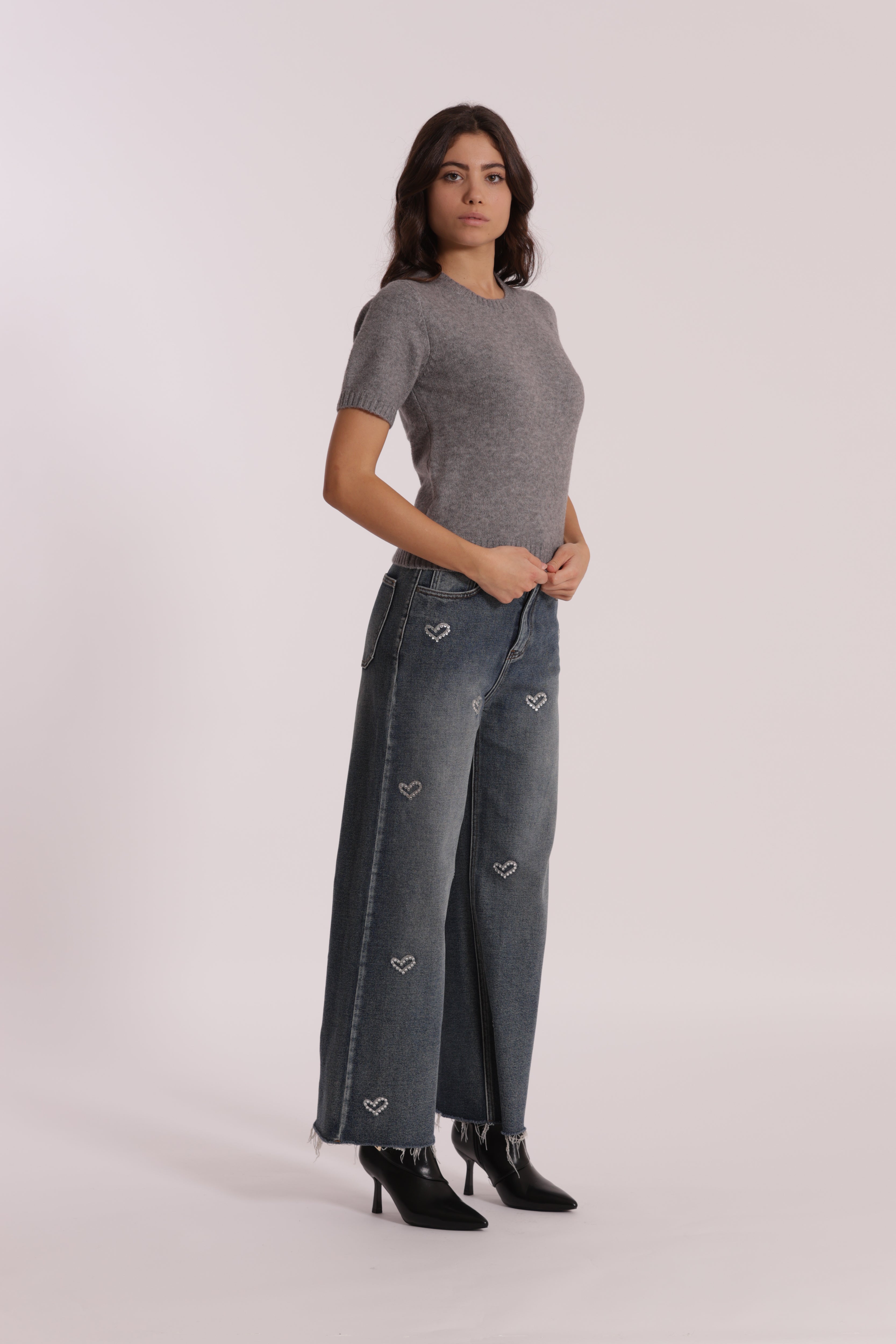 Mimi Mua Jeans Wide Leg Cropped Cuori Ricamati Blu Medio