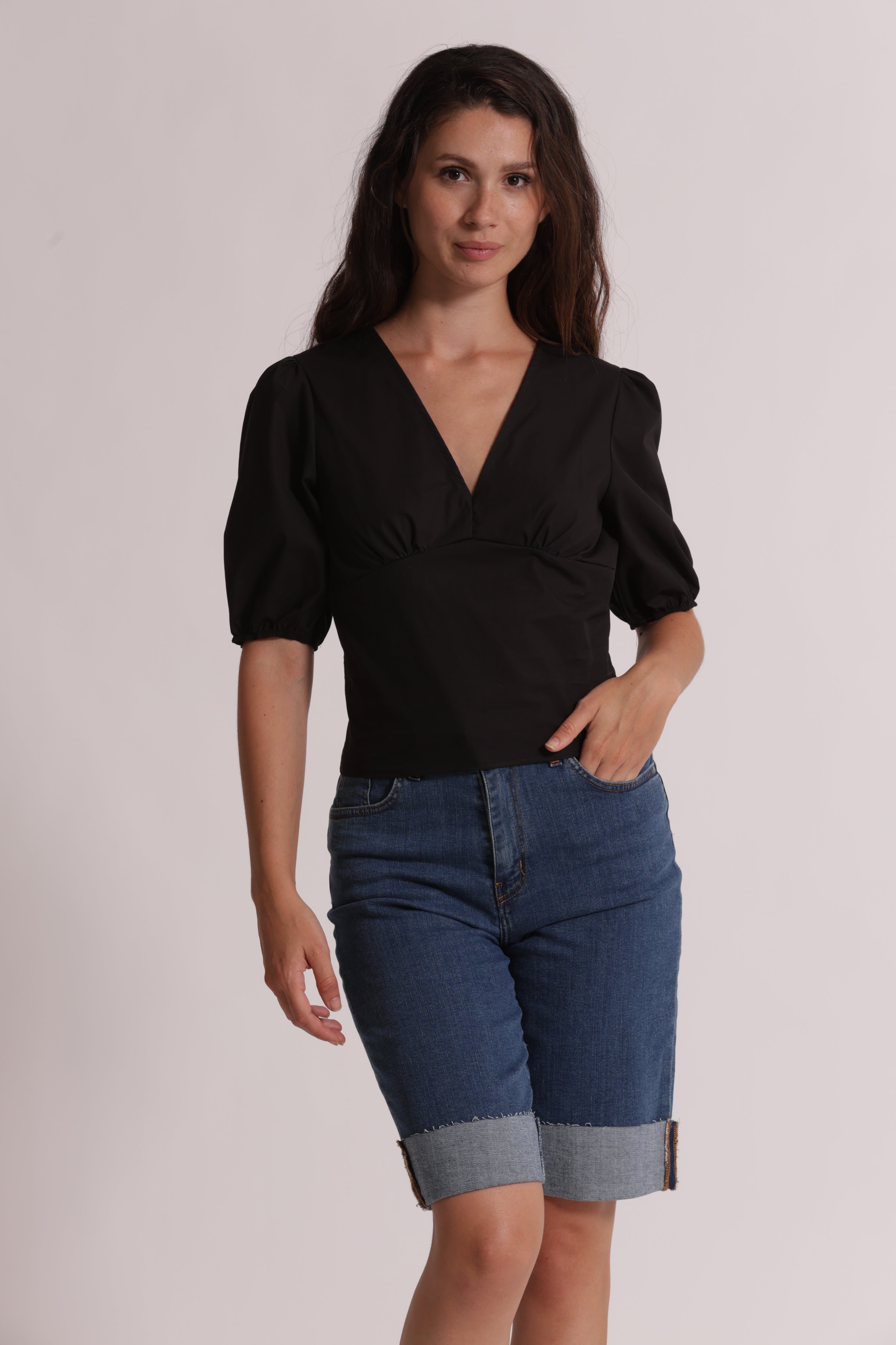 Mimi Mua Cropped Scollo V Blusa in Cotone