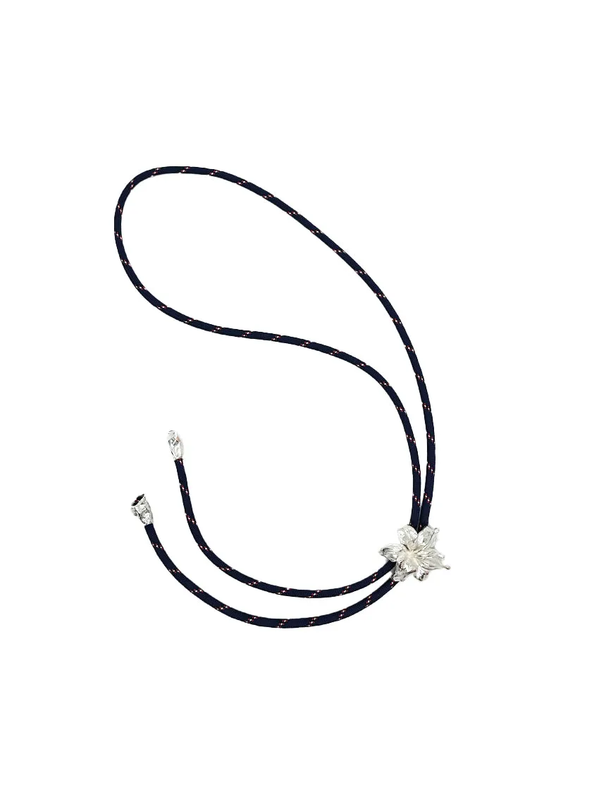 Giglio Tigrato Giglio's Bolo Tie gioiello bronzo cordino blu