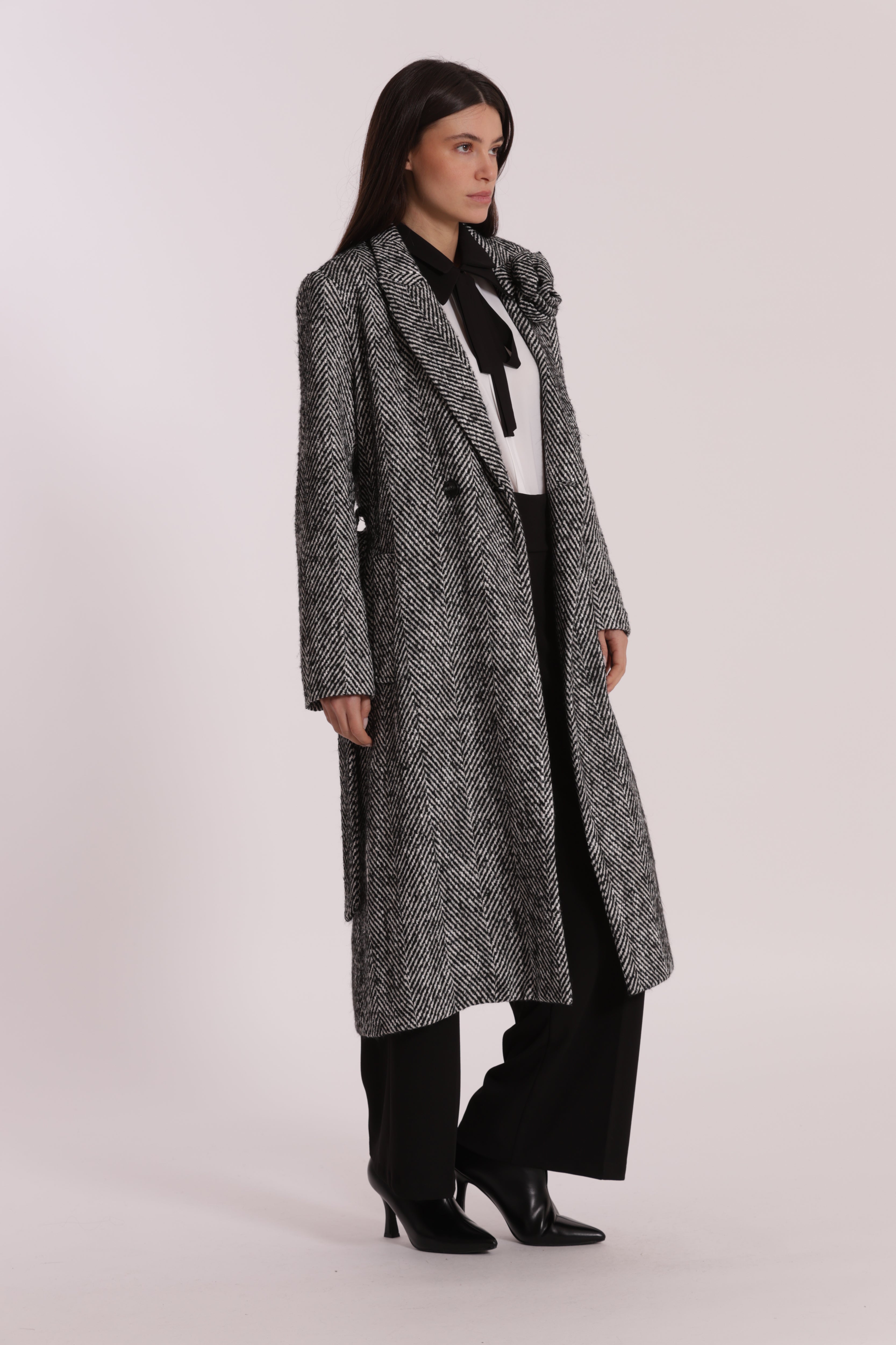 Mimi Mua Lungo Spigato cappotto nero bianco