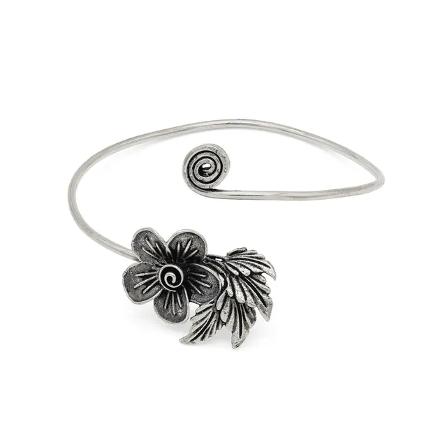 On Earth Cooperative Collection Fresia bracciale ottone argentato