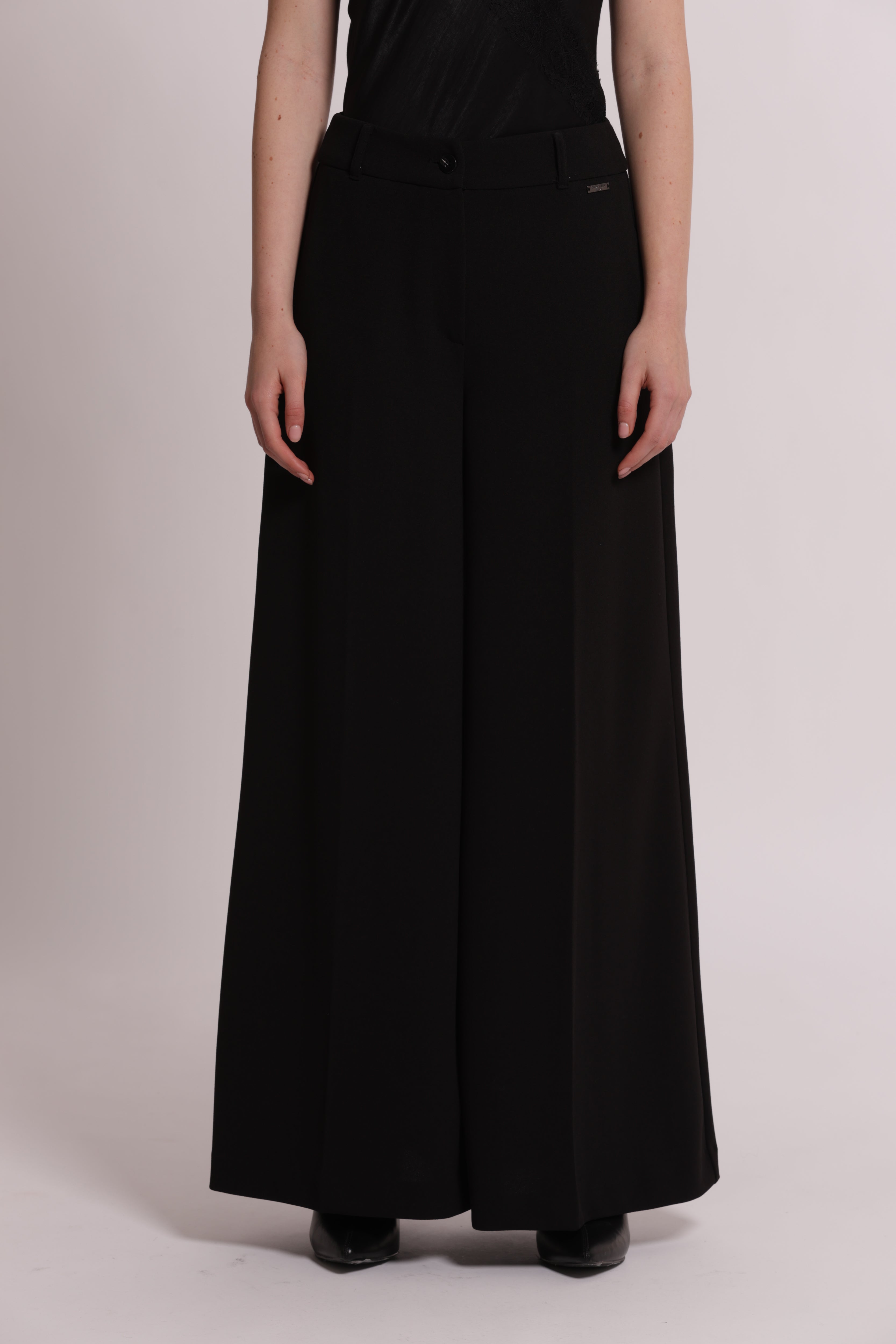 Mimi Mua Palazzo pantalone scuba crepe nero con cinturino