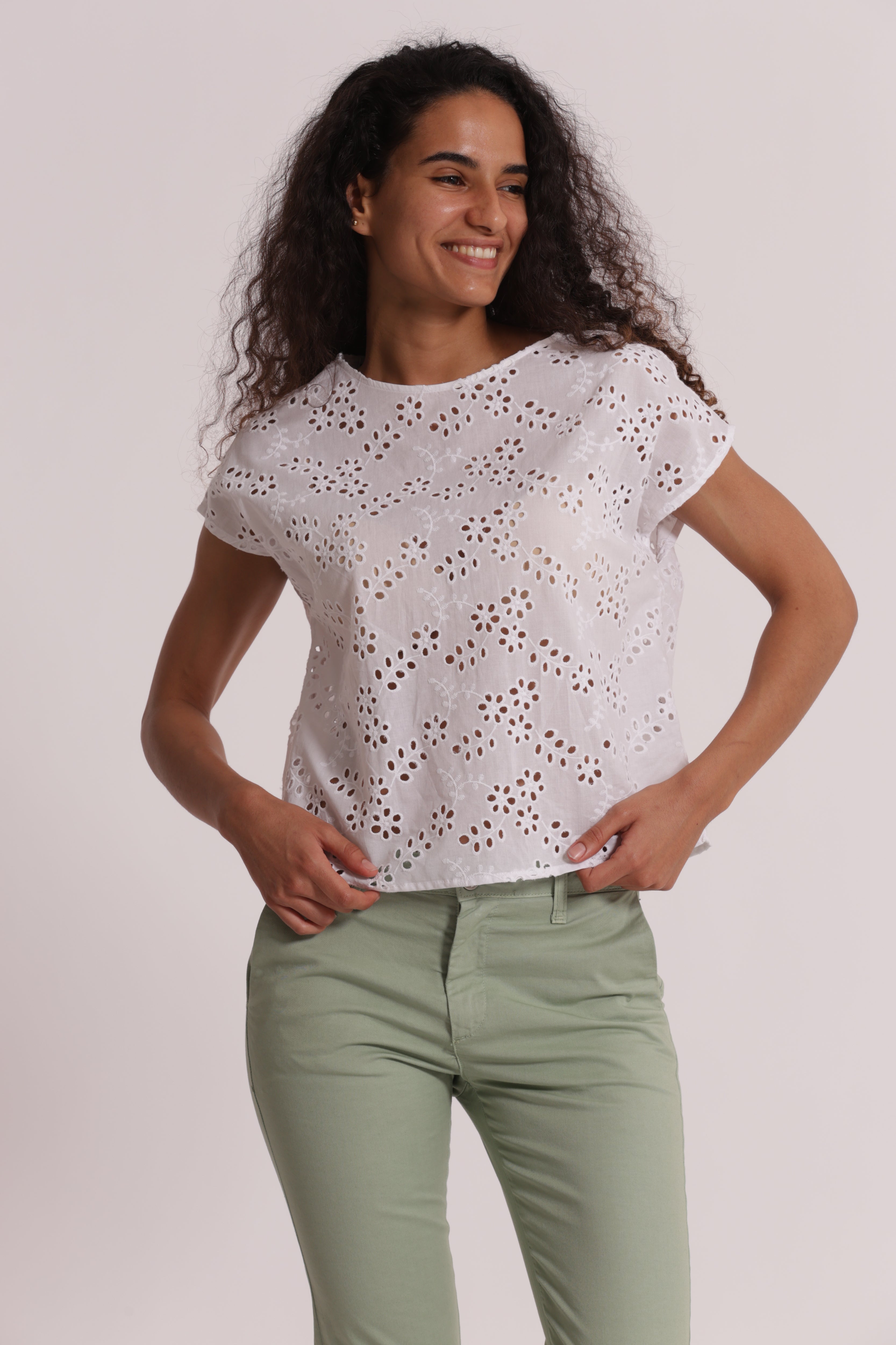 Mimi Mua Scollo Tondo Sangallo blusa bianco cotone