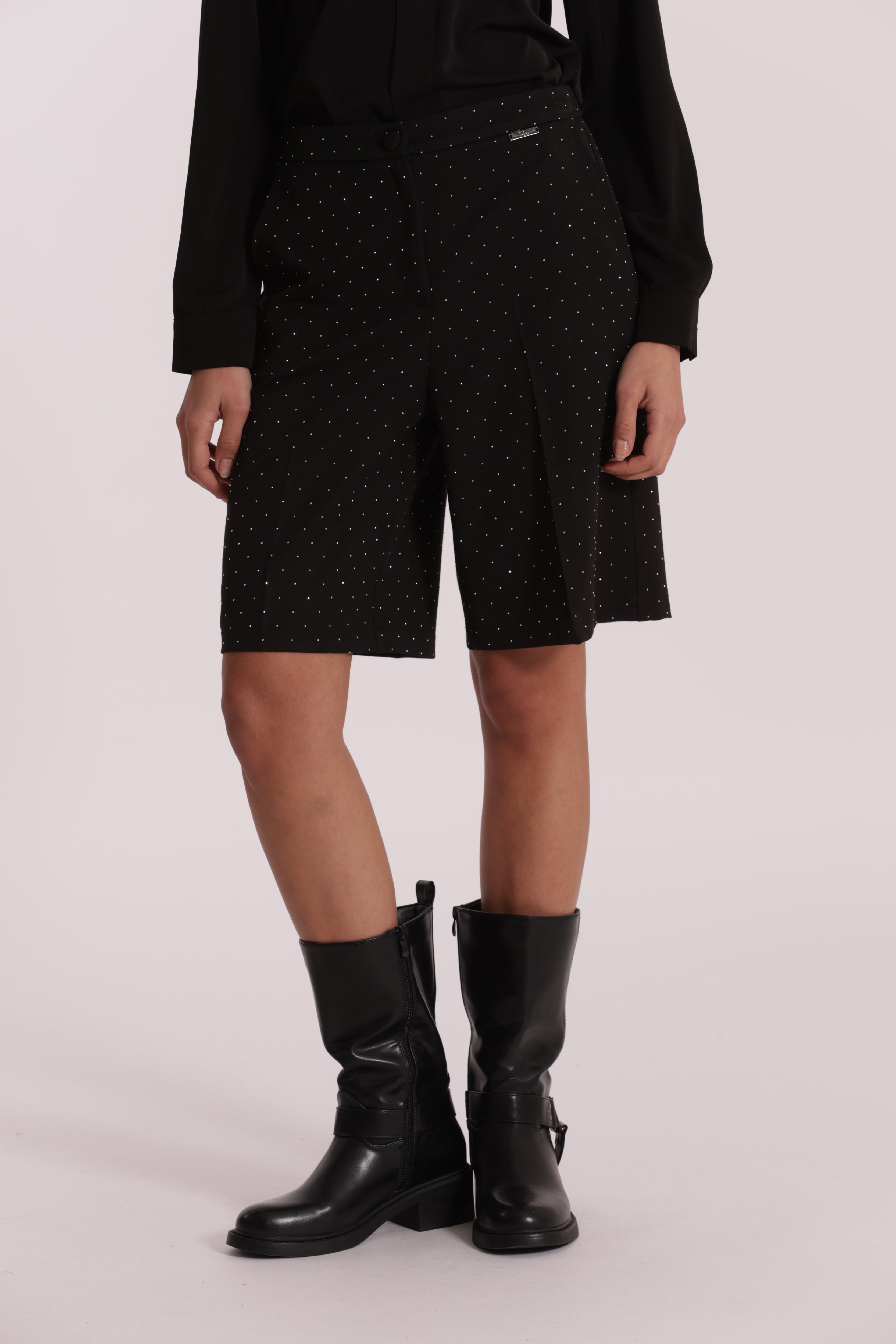 Mimi Mua Bermuda pantalone con strass nero elegante