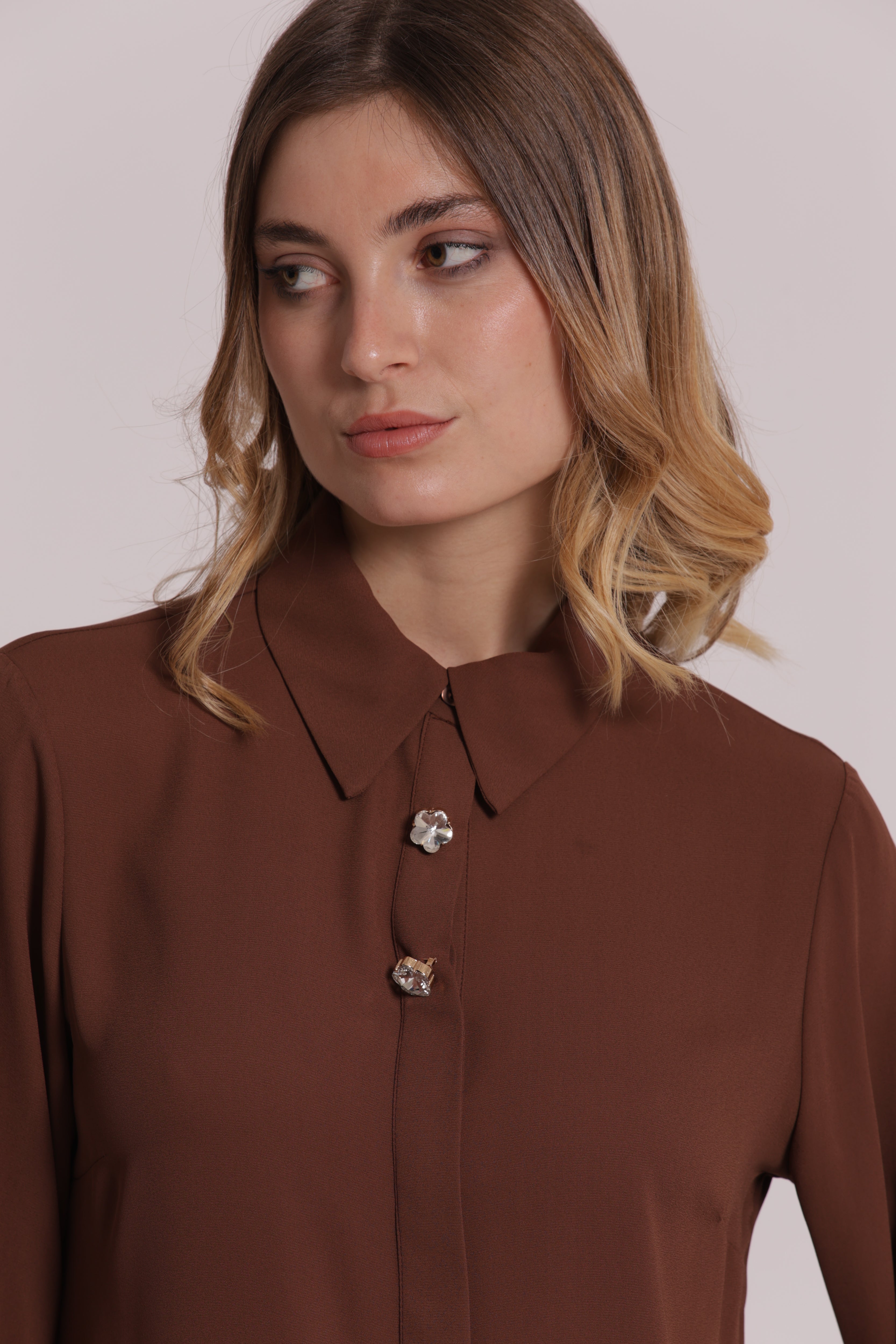 Mimi Mua Camicia Georgette Bottoni Gioiello Nero