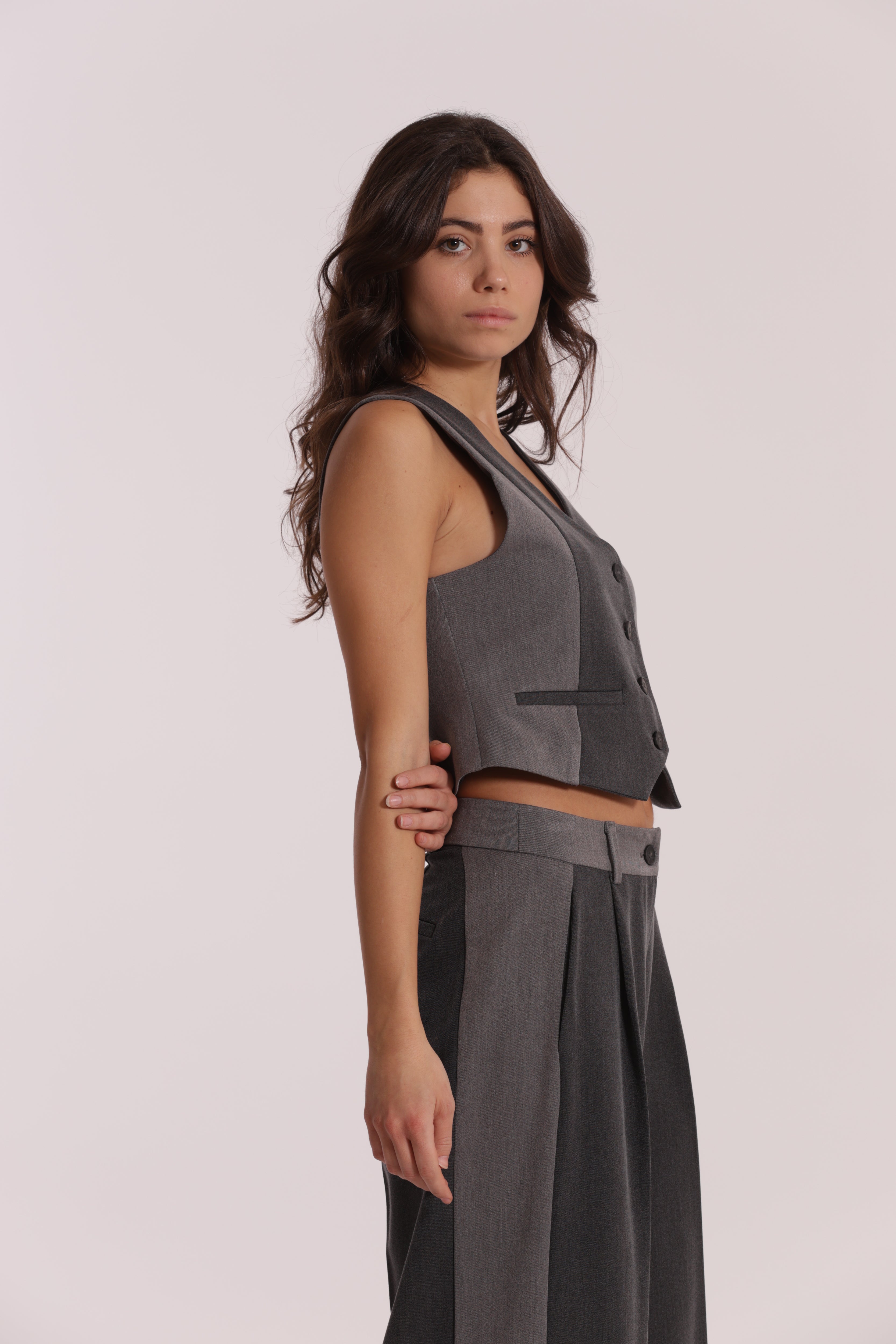 Mimi Mua Color Block gilet grigio chiaro bicolore