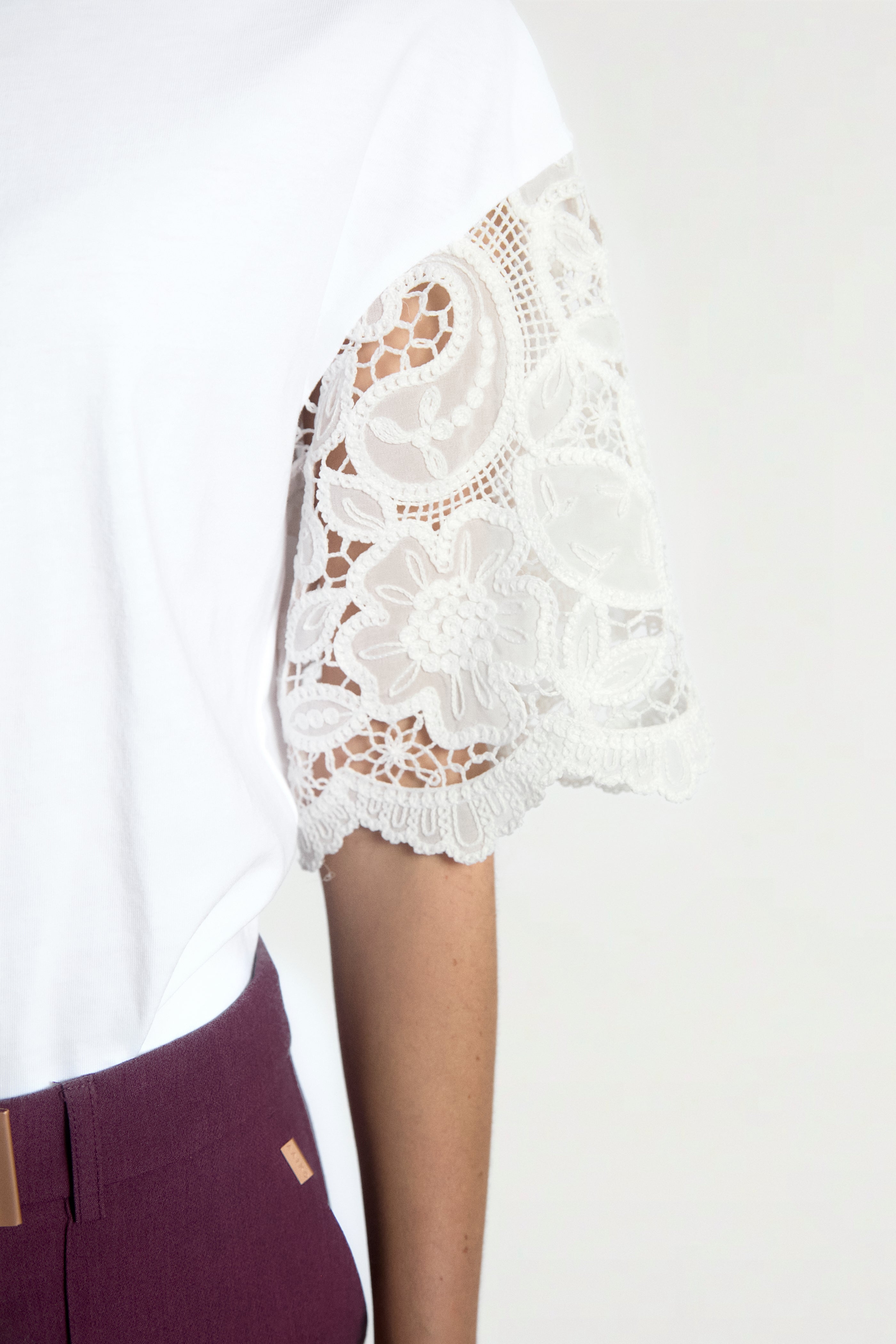 Aaiko Esther top bianco pizzo manica corta