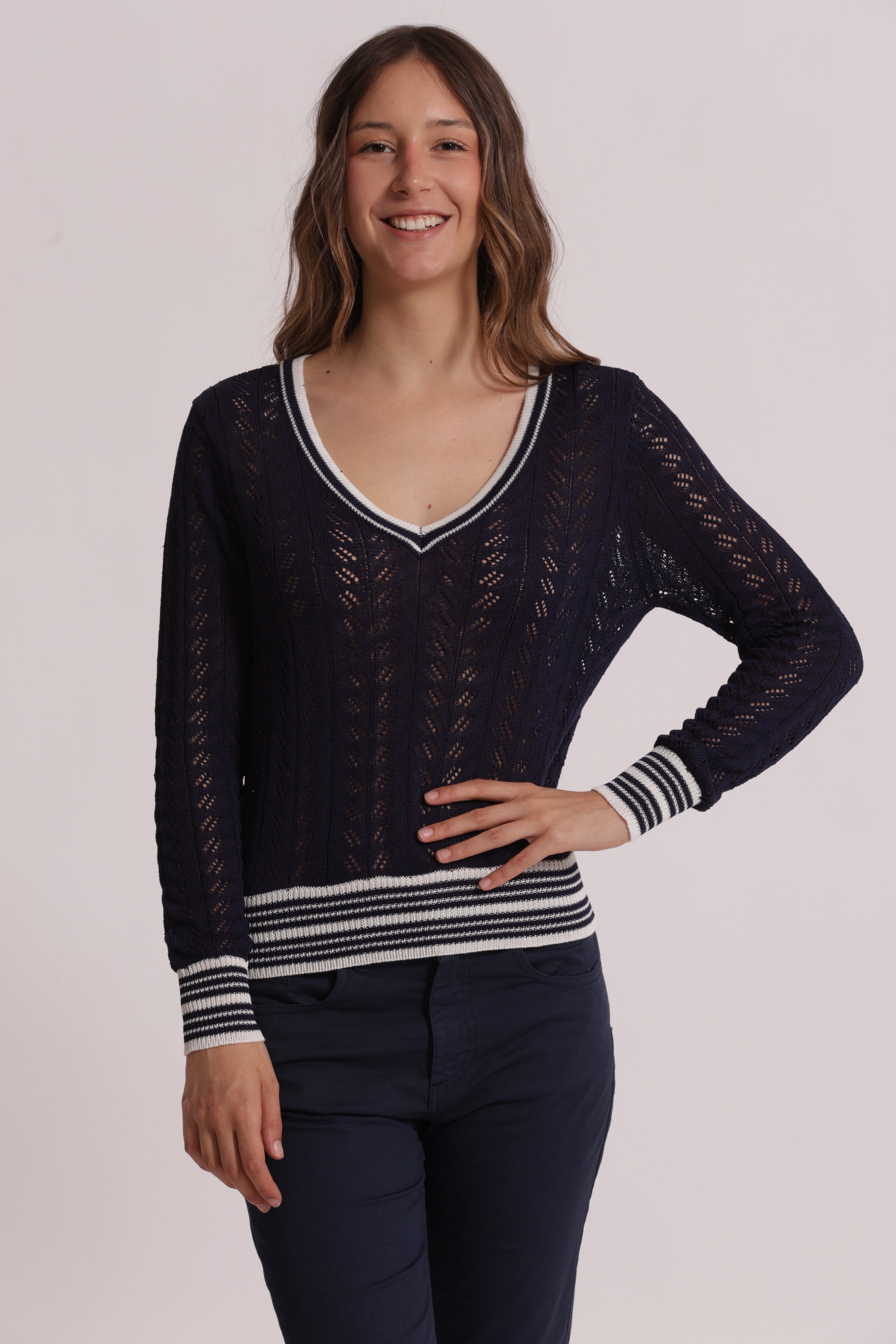 Mimi Mua Maglia Traforata Scollo V Panna Bicolor Leggera