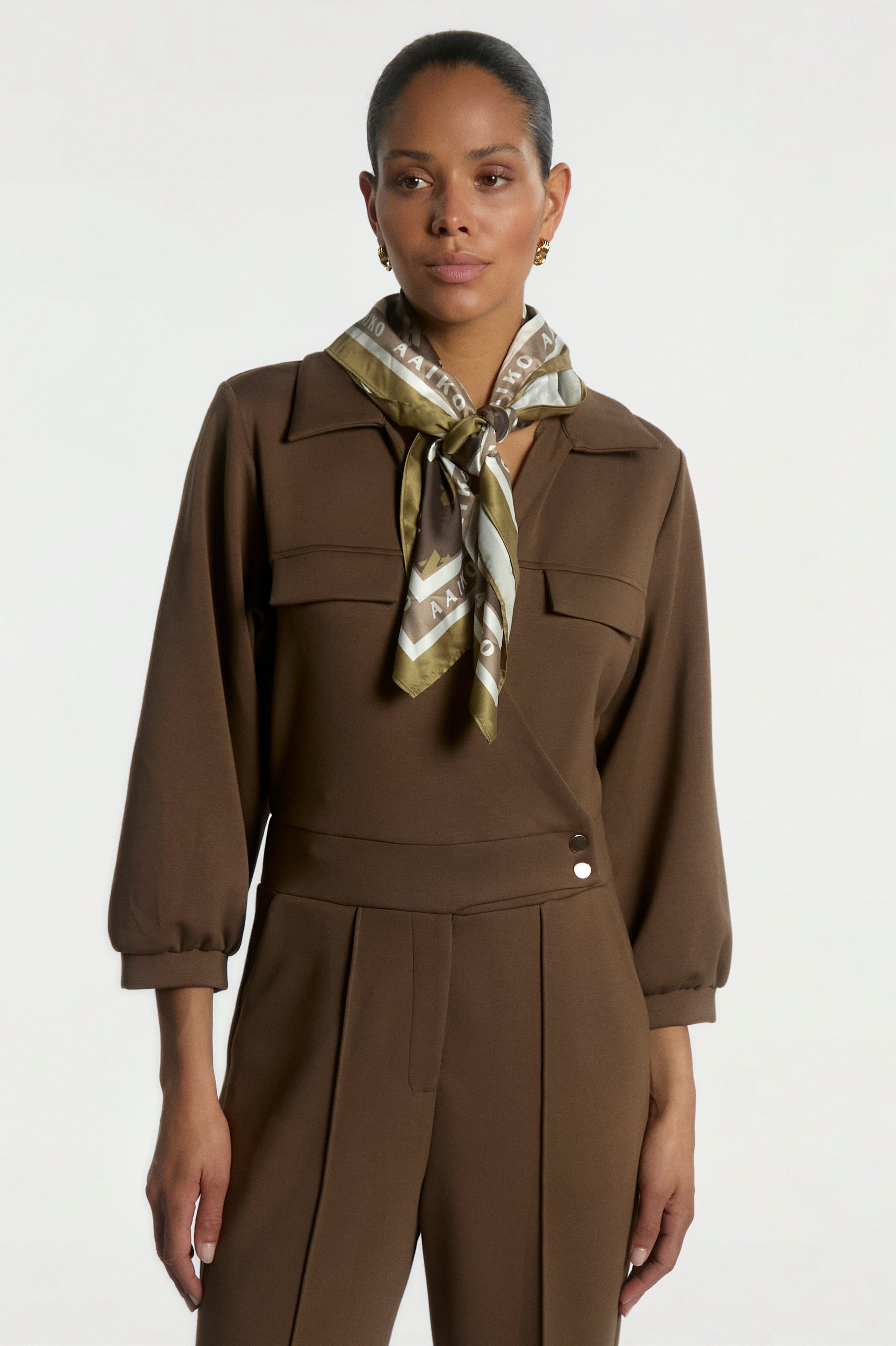 Aaiko Vion tuta marrone revers elegante