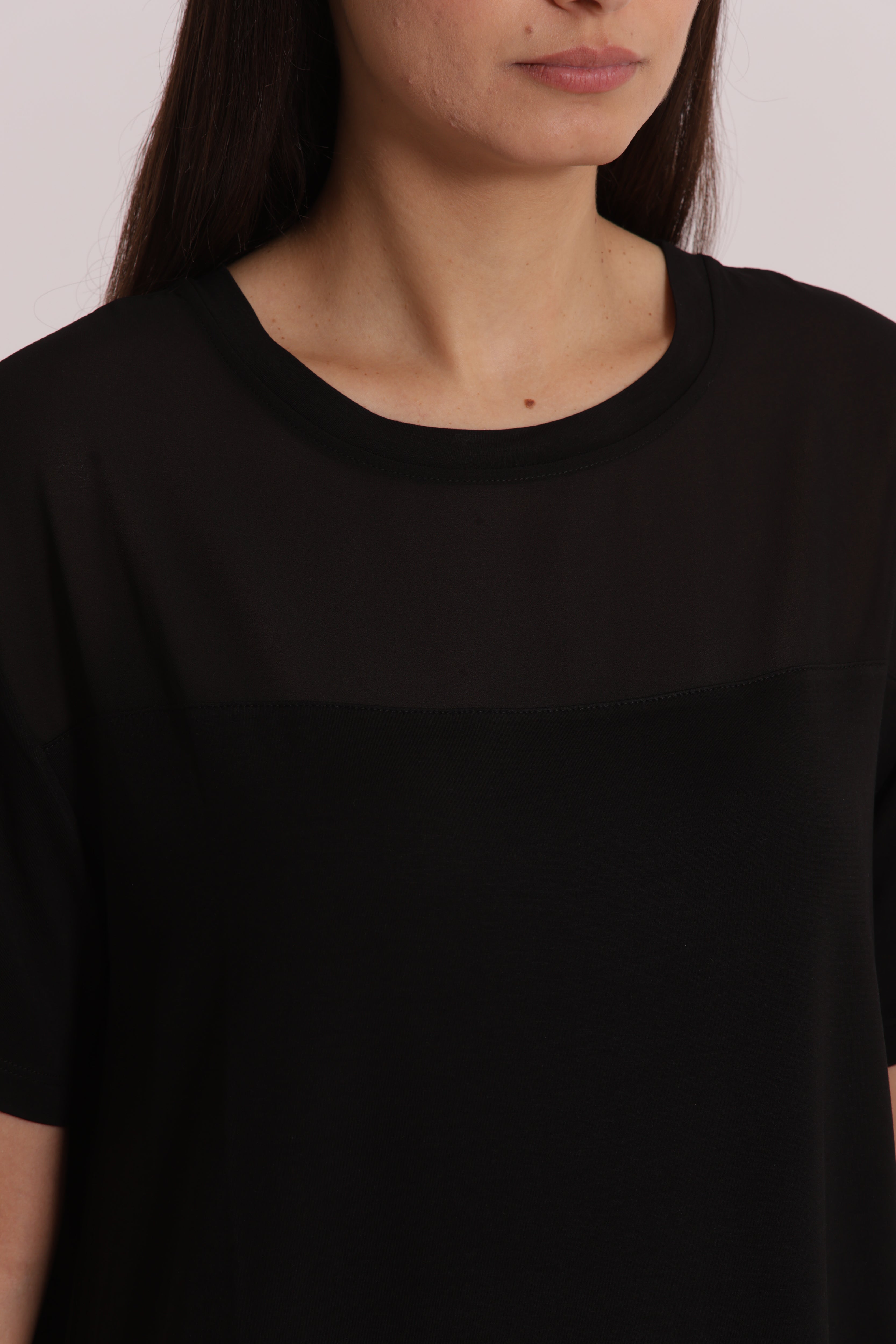 Mimi Mua T-Shirt Scollo Tondo Georgette Nero