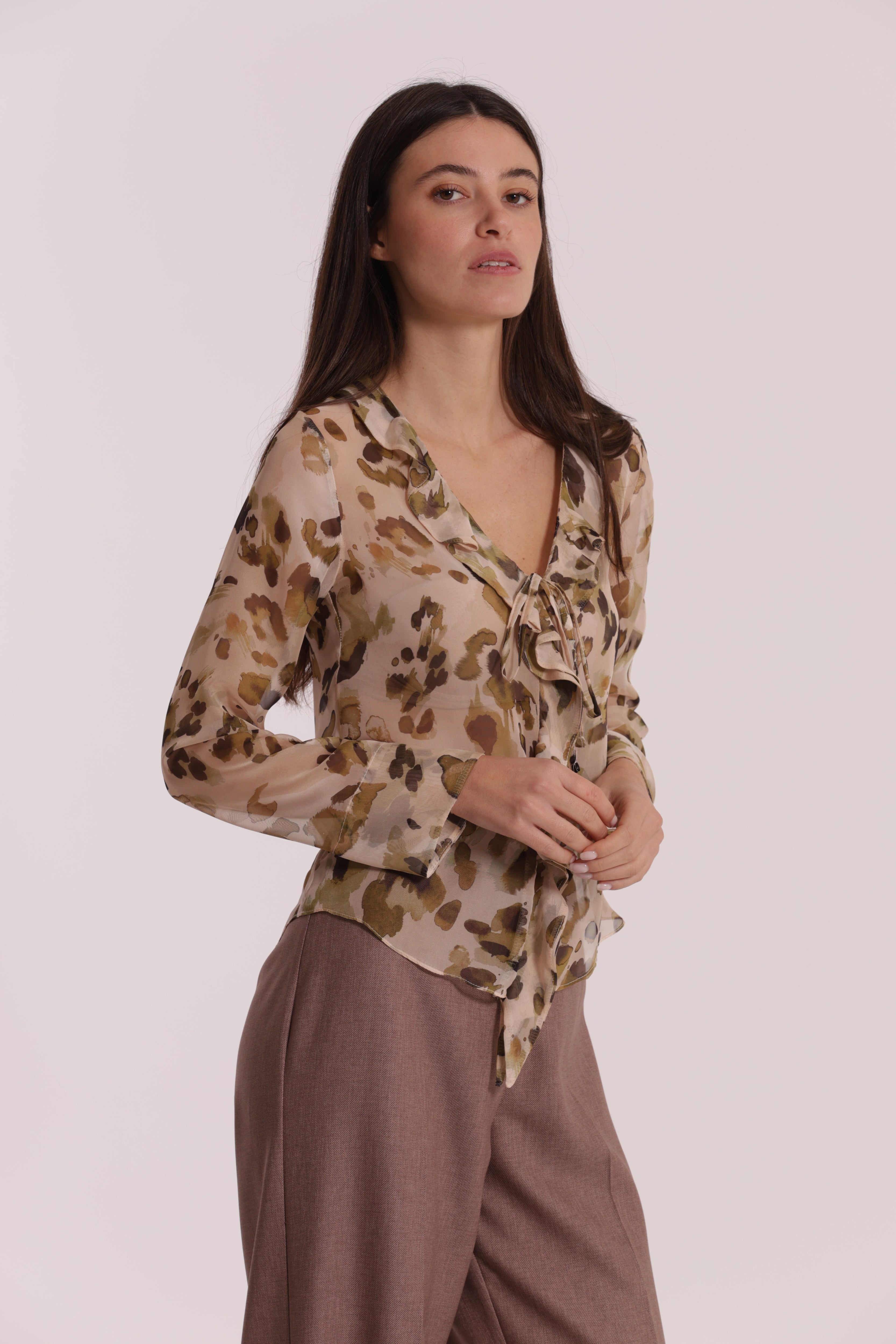 Mimi Mua Rouches Leo blusa panna militare stampata