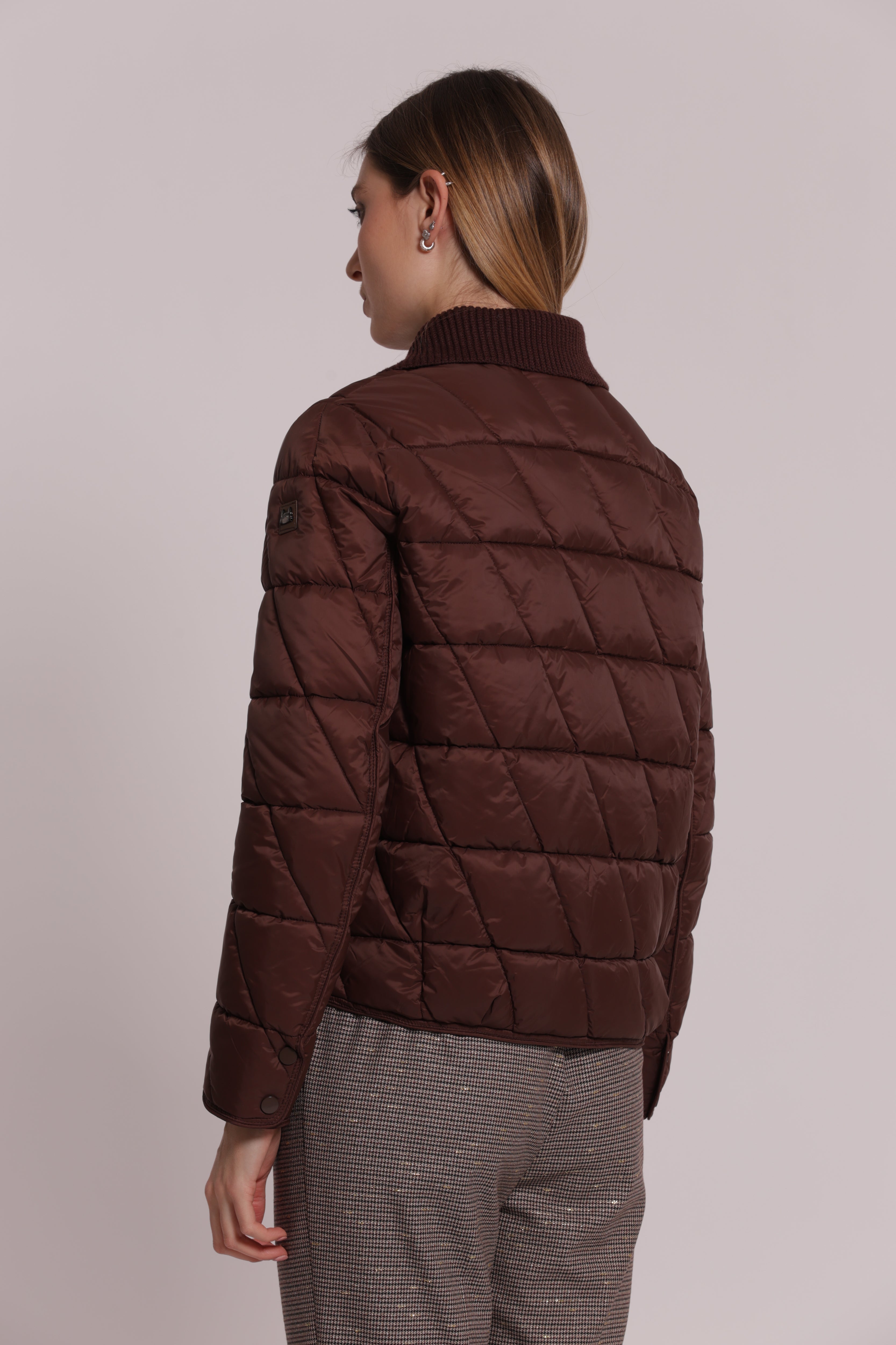 Mimi Mua Piumino Corto con Colletto in Maglia Panna leggero