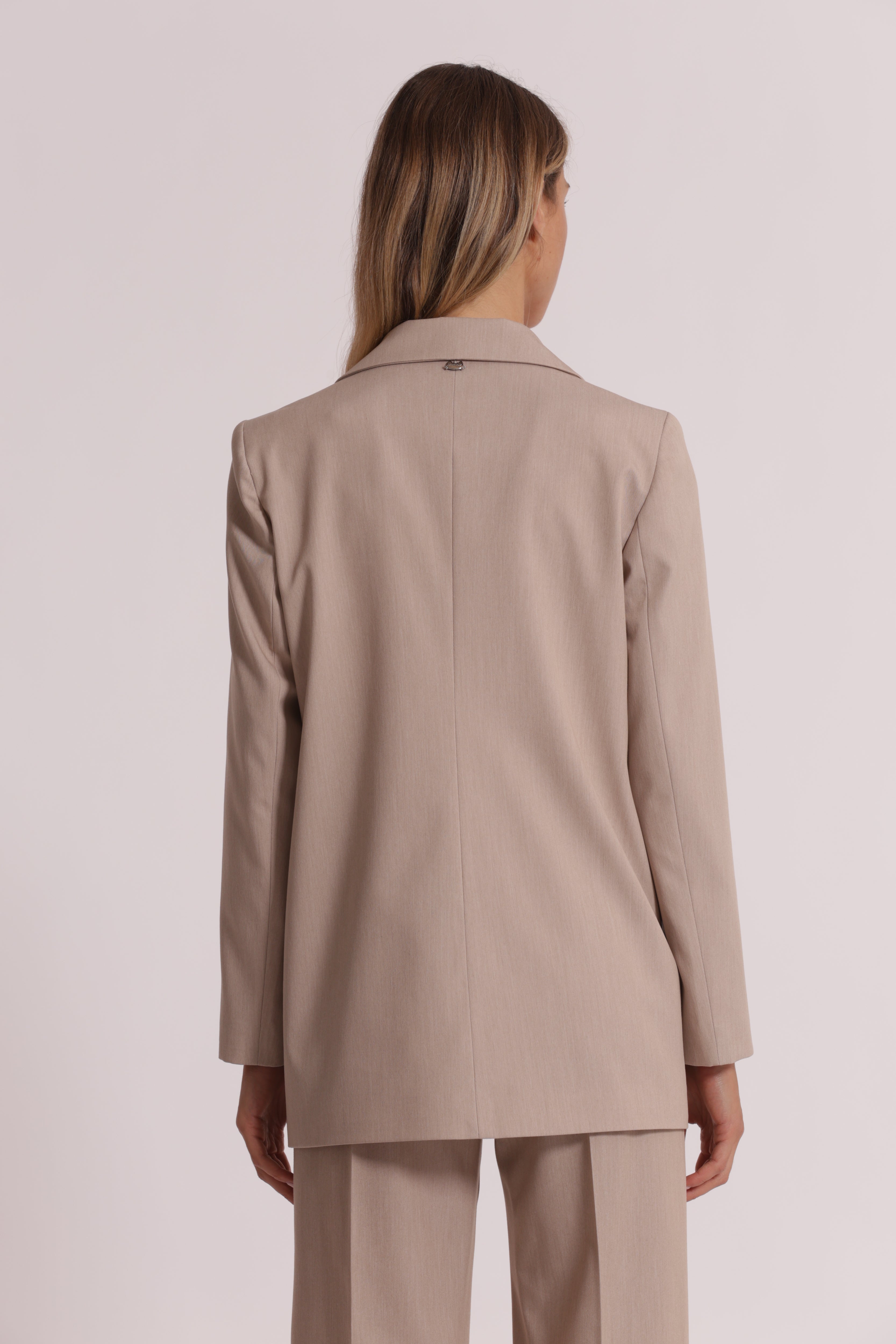 Mimi Mua giacca scritta frontale beige elasticizzata