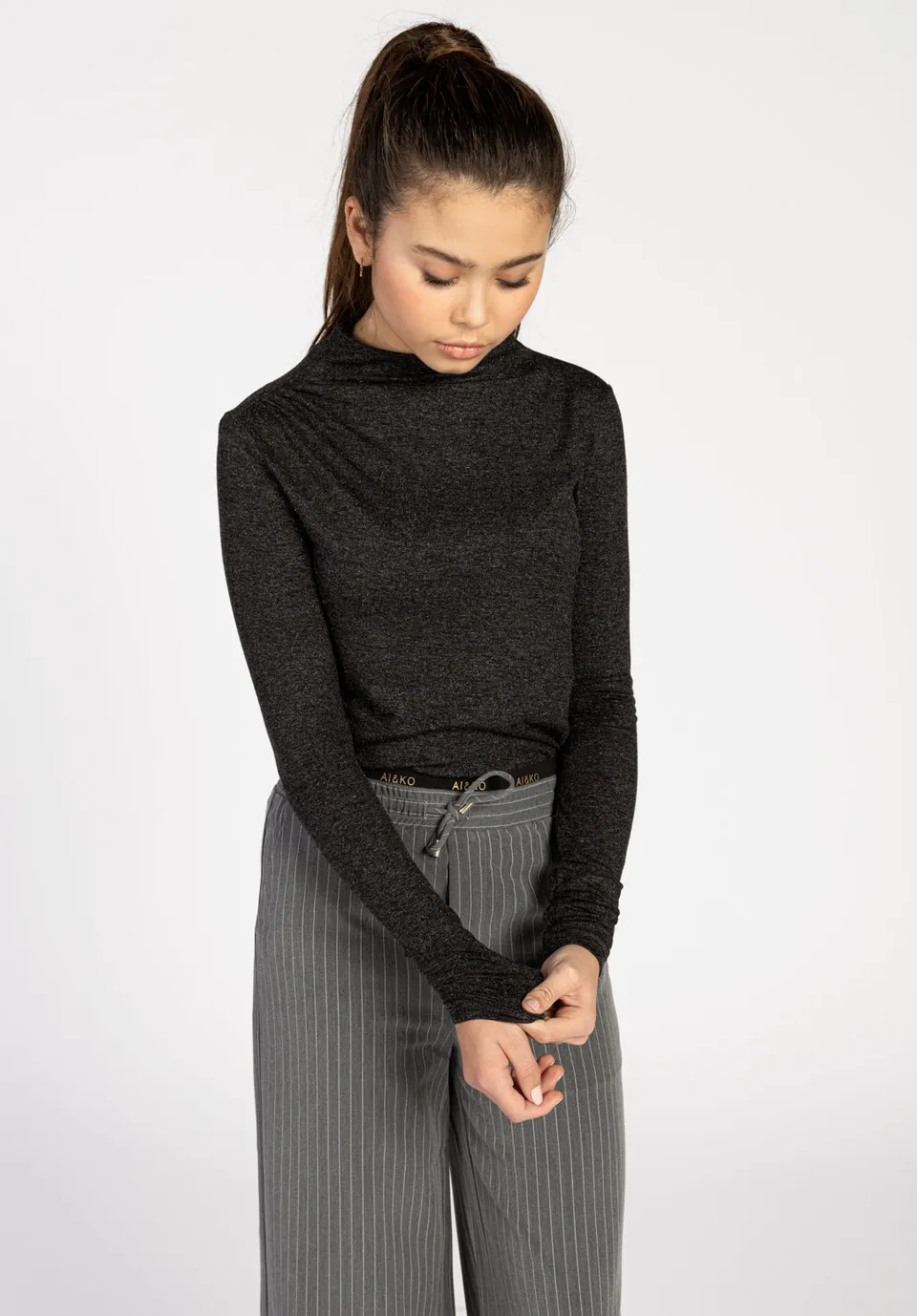Aaiko Hayley top grigio scuro aderente