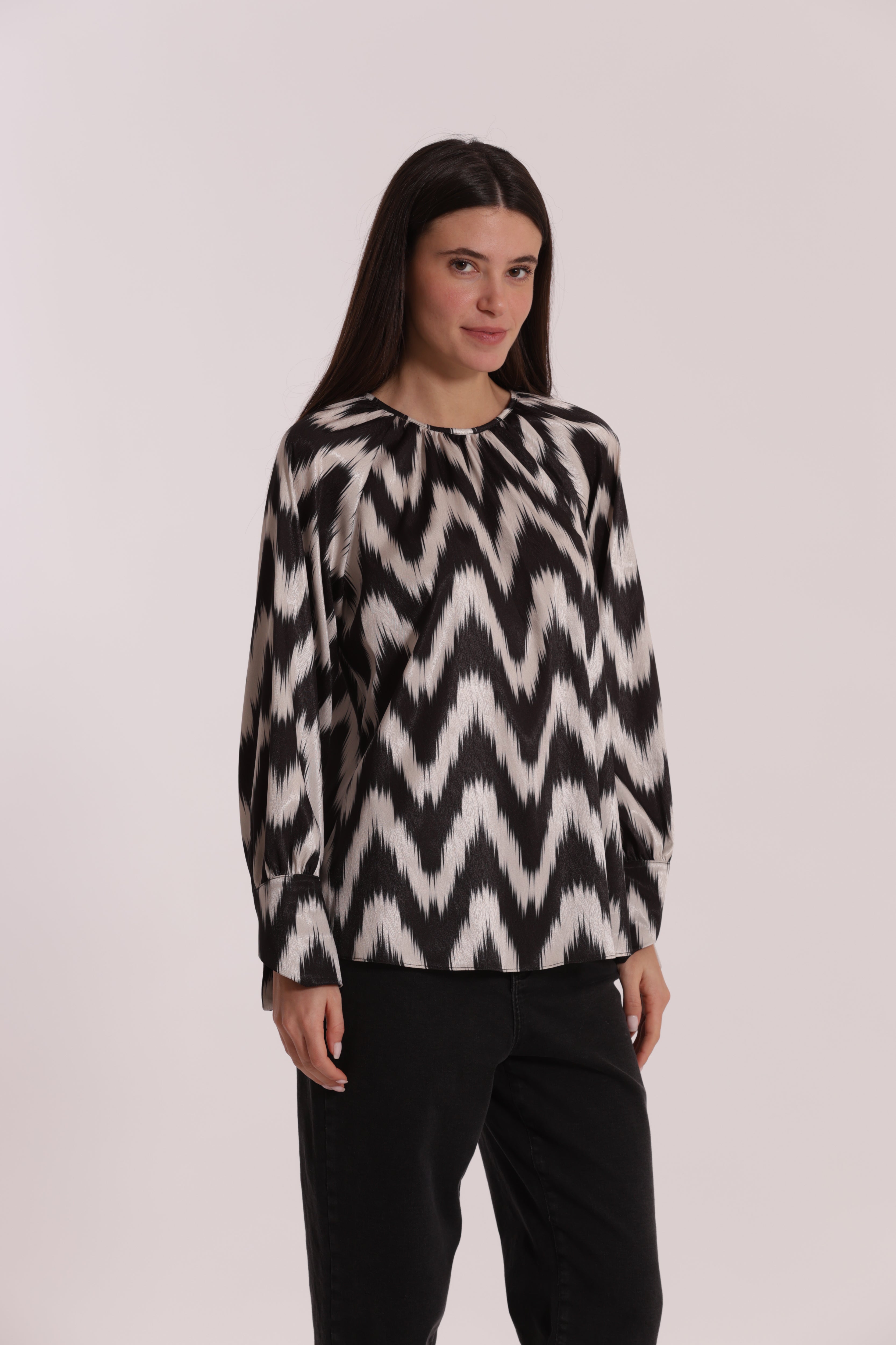 Mimi Mua Blusa Scollo Tondo Chevron Nero/Bianco