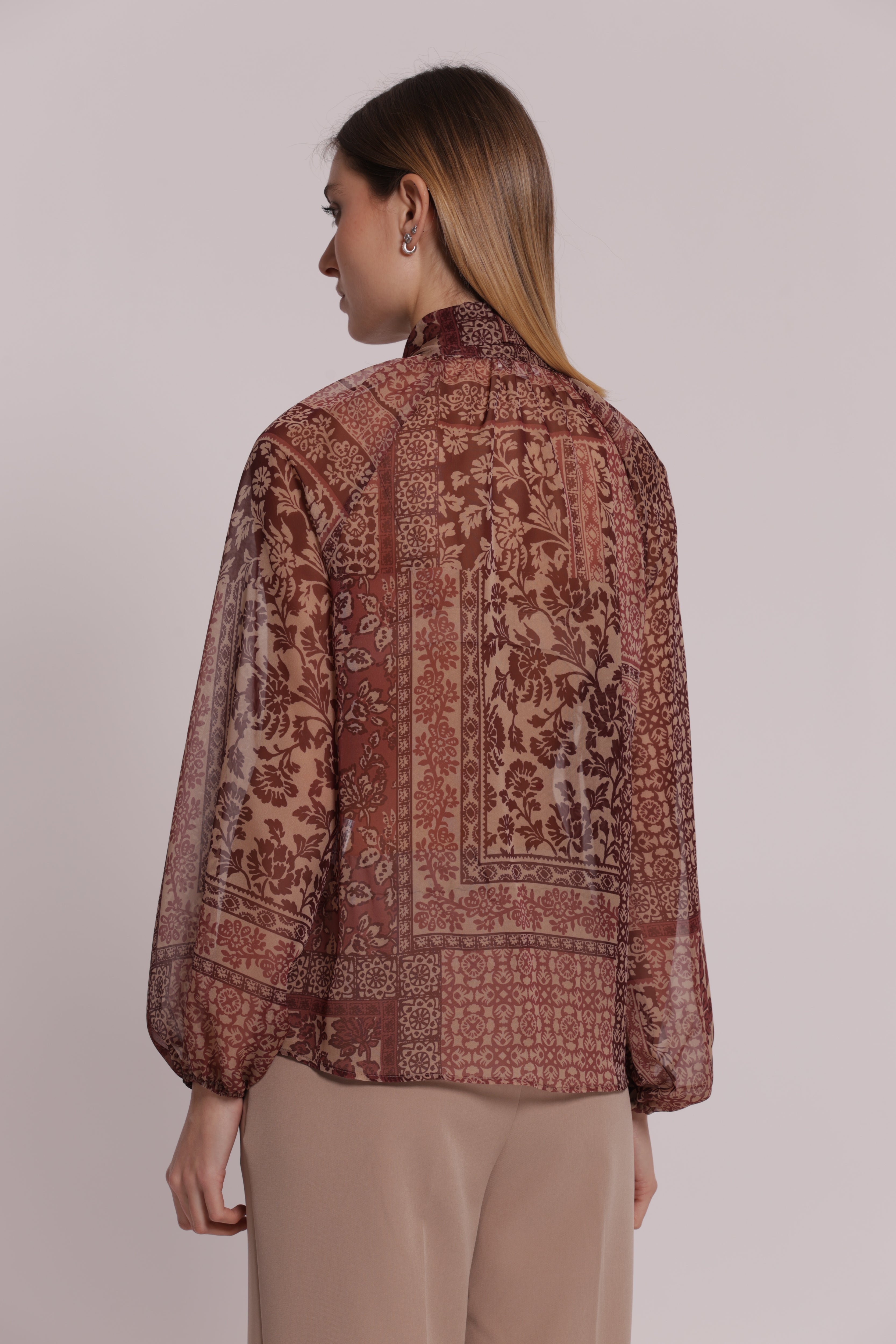 Mimi Mua Blusa Fiocco Collo Patchwork Floreale Cammello