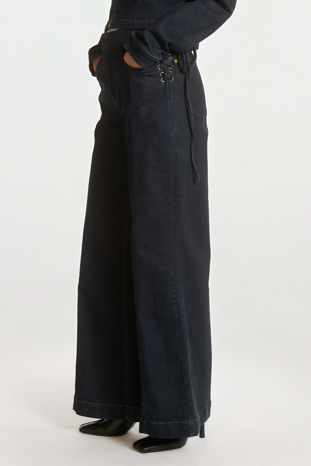Aaiko Charly jeans denim blu lacci laterali palazzo