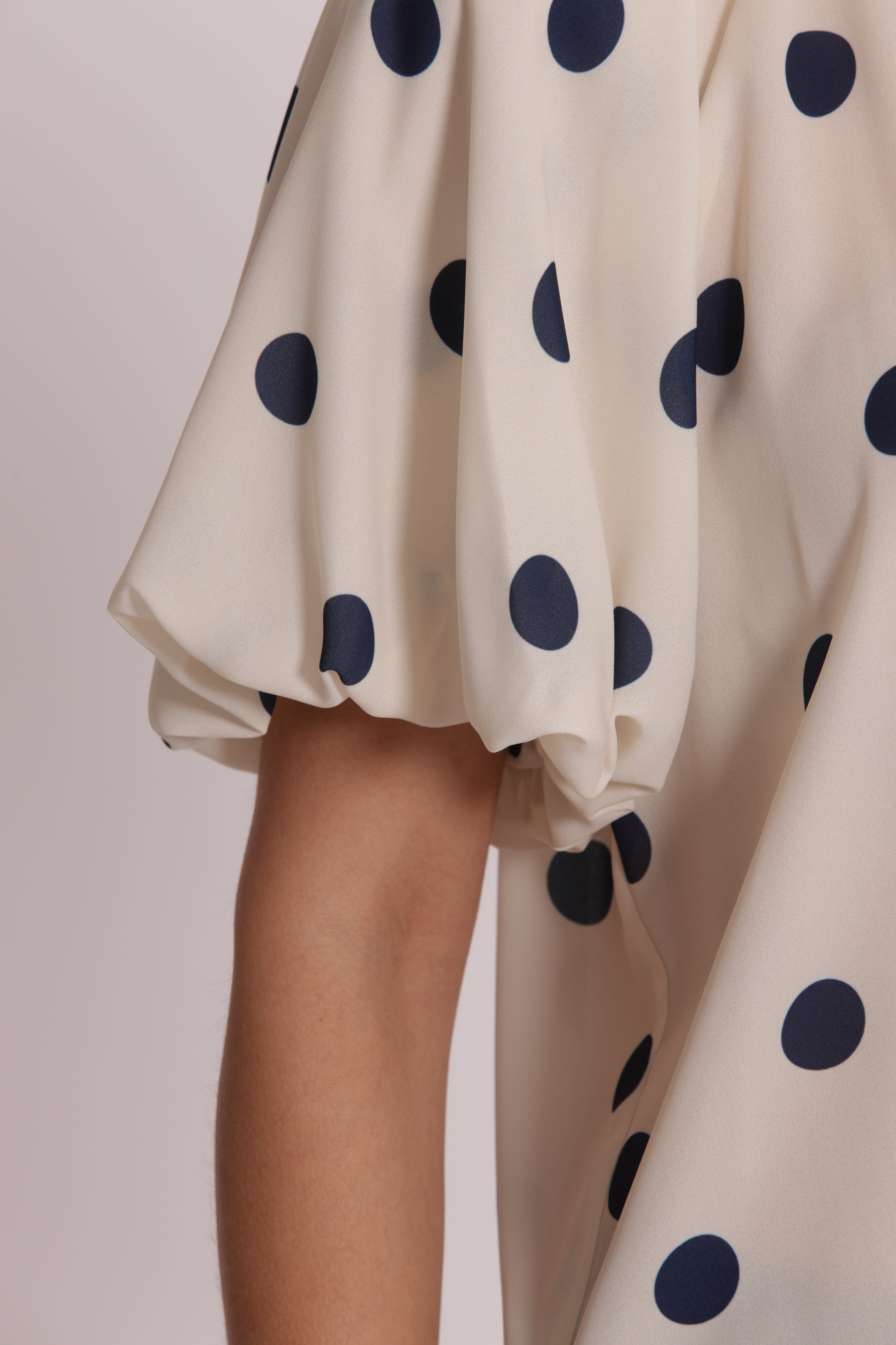 Mimi Mua Blusa Maniche Palloncino Pois Blu Panna