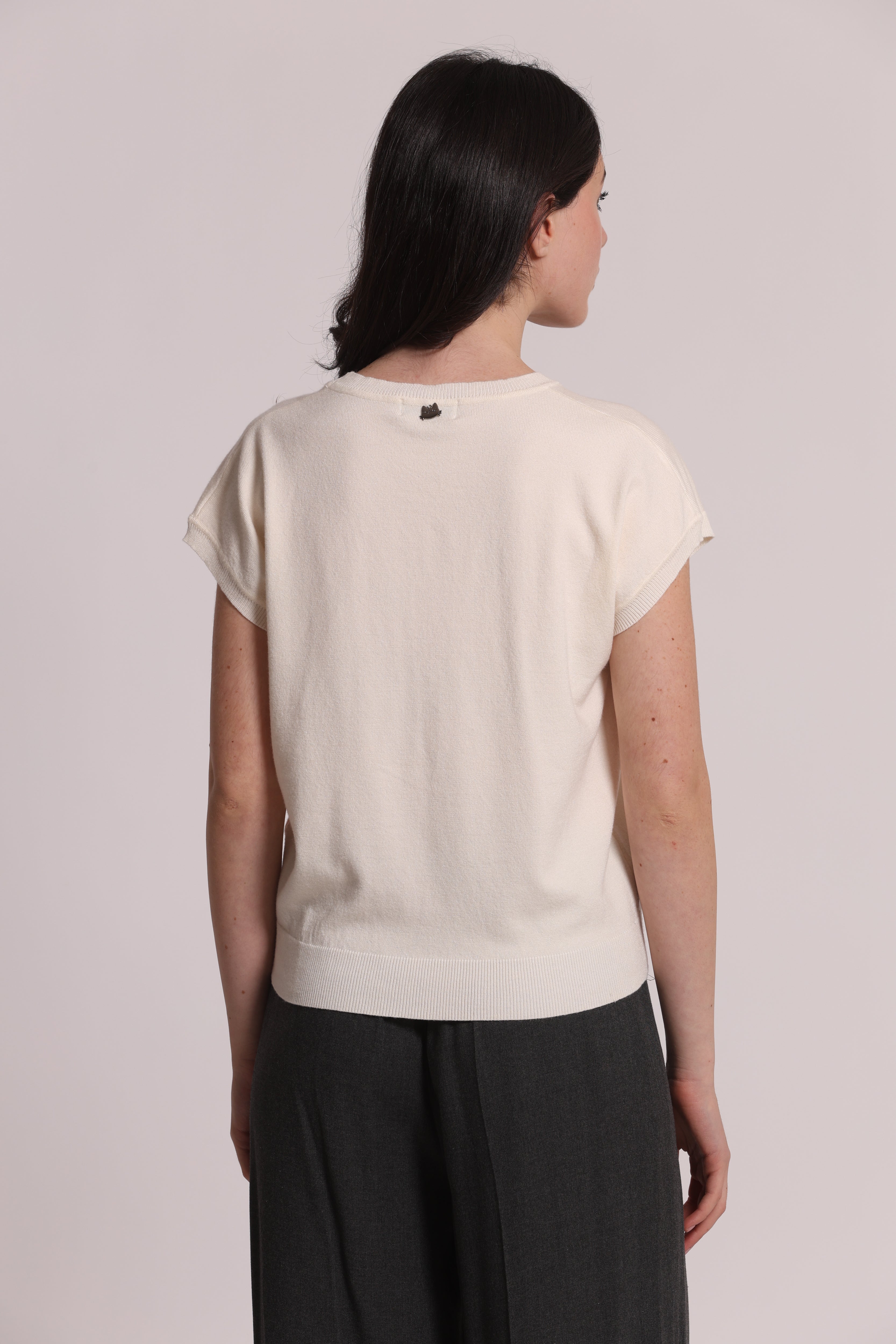 Mimi Mua Maglia a Maniche Corte Nero