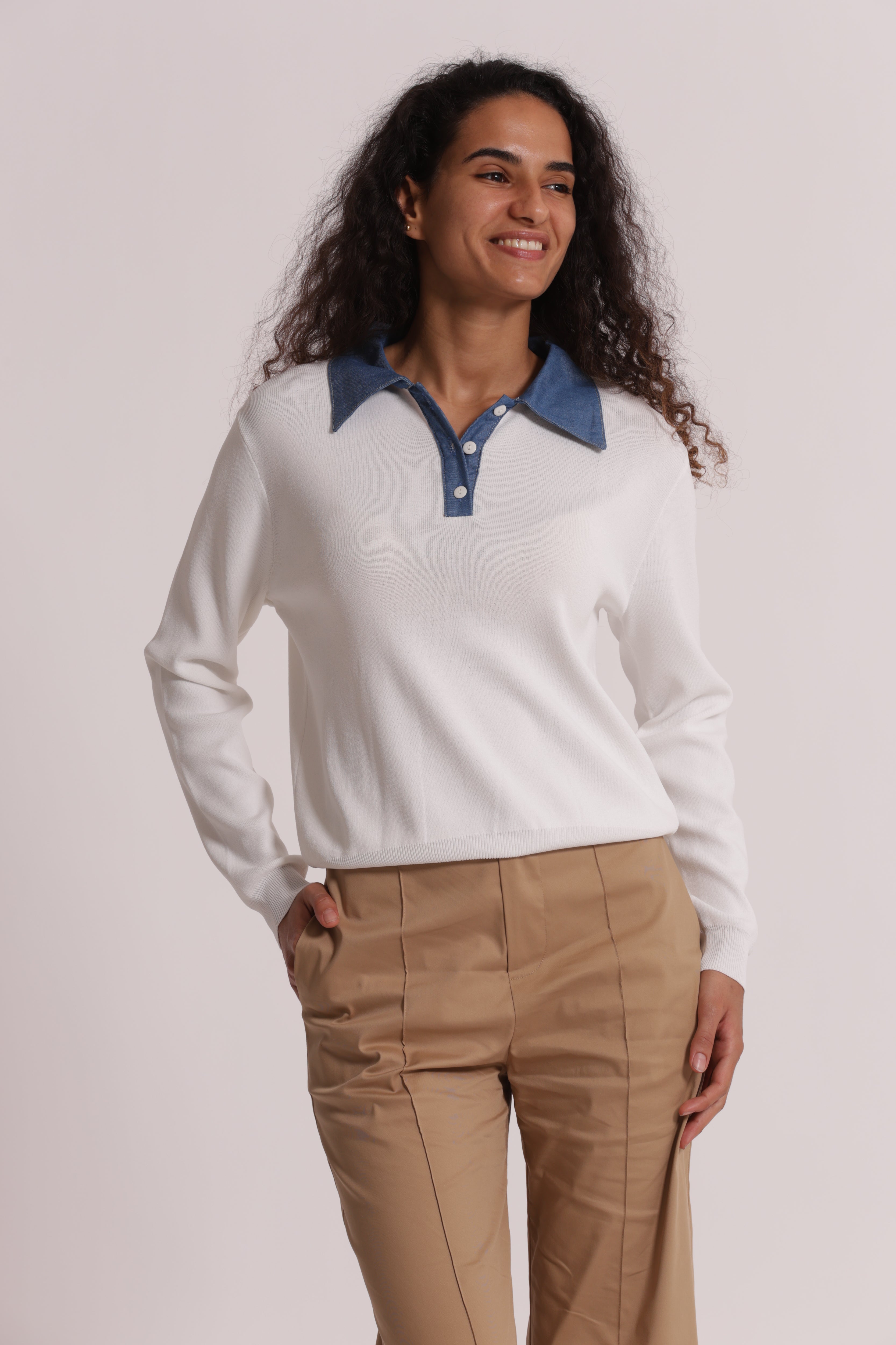 Mimi Mua Polo in Maglia con Colletto in Jeans Panna