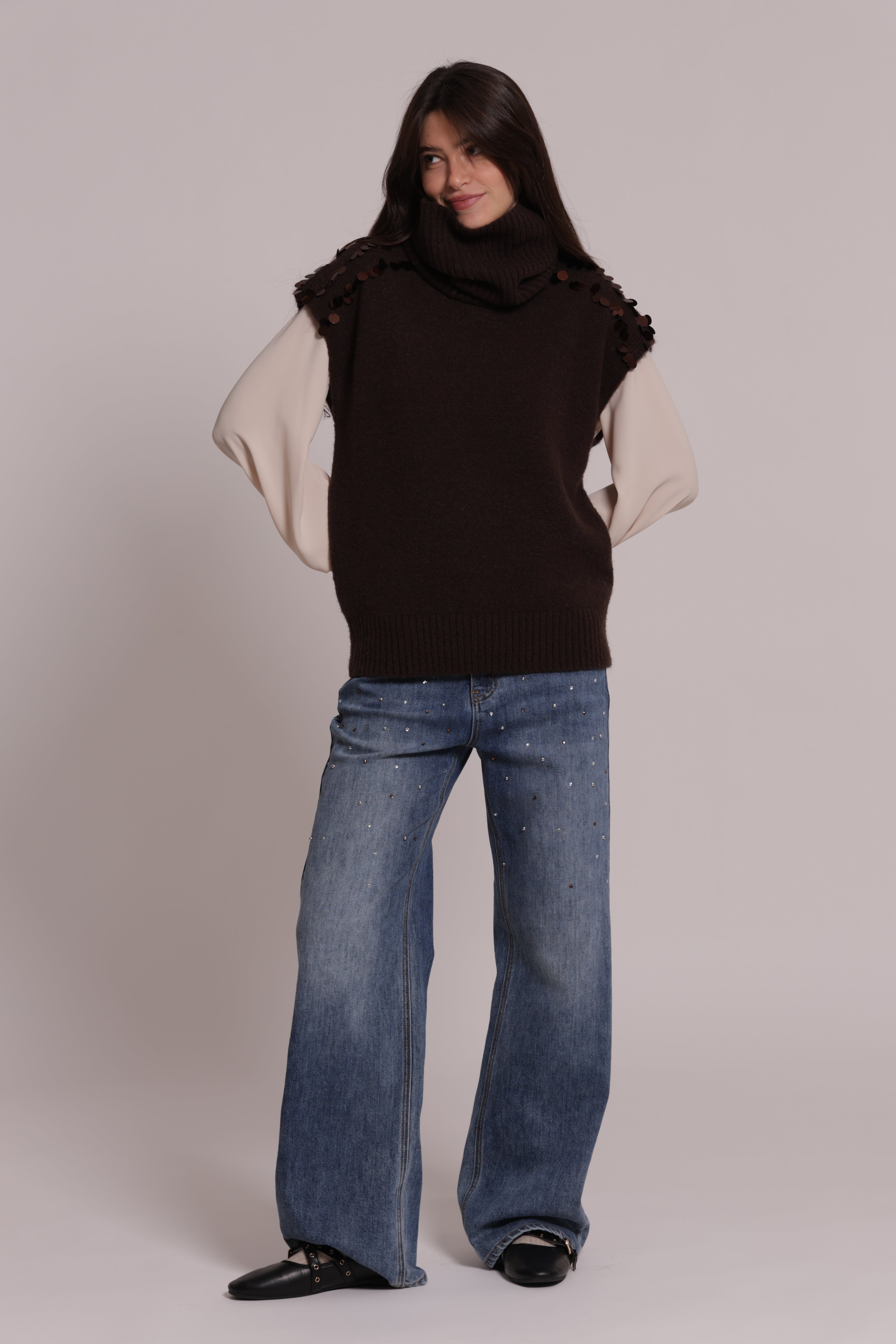 Mimi Mua Maniche Corte Con Paillettes Su Spalle Maglia Nero Elasticizzata