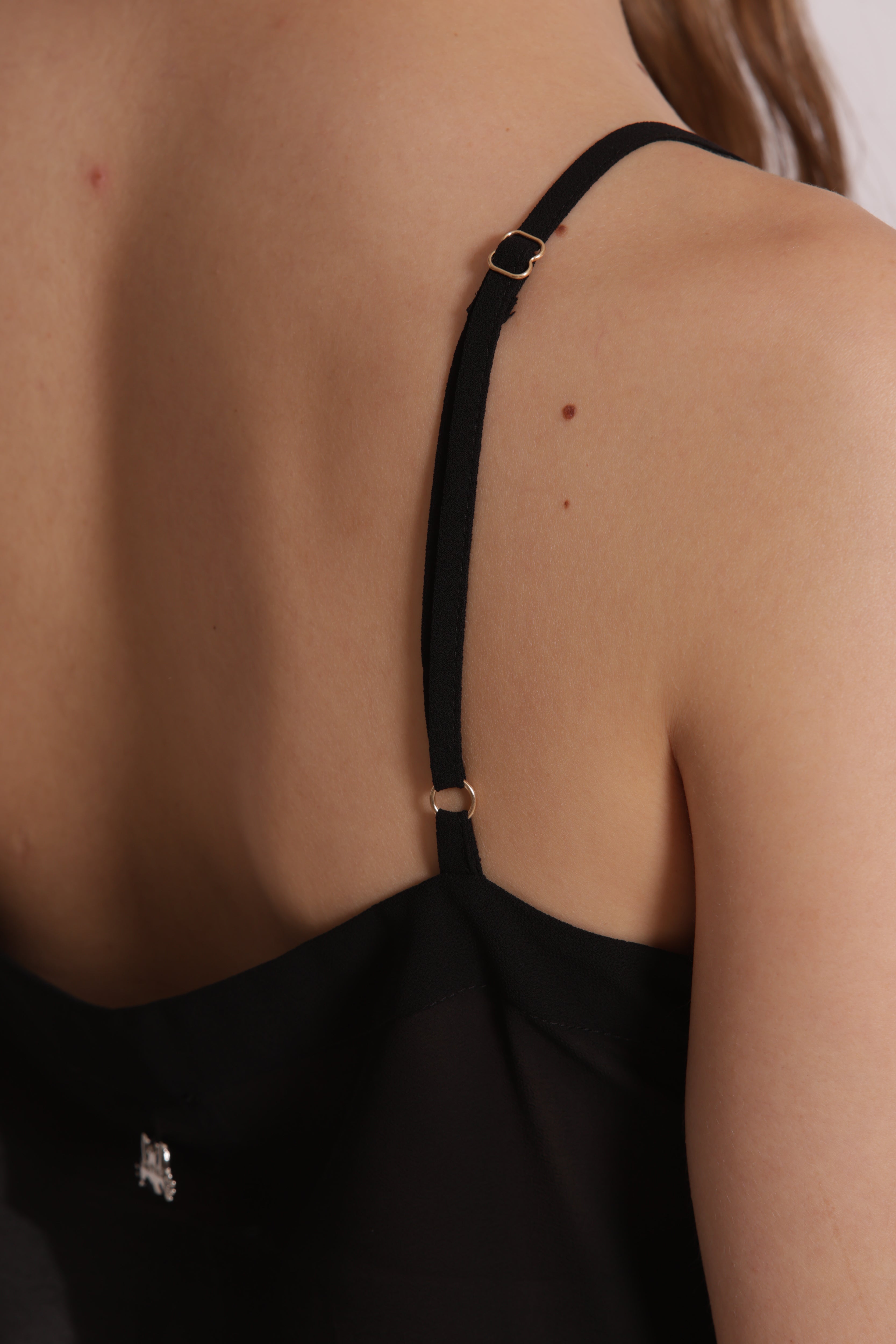 Mimi Mua Top Scollo a V Nero Fluido