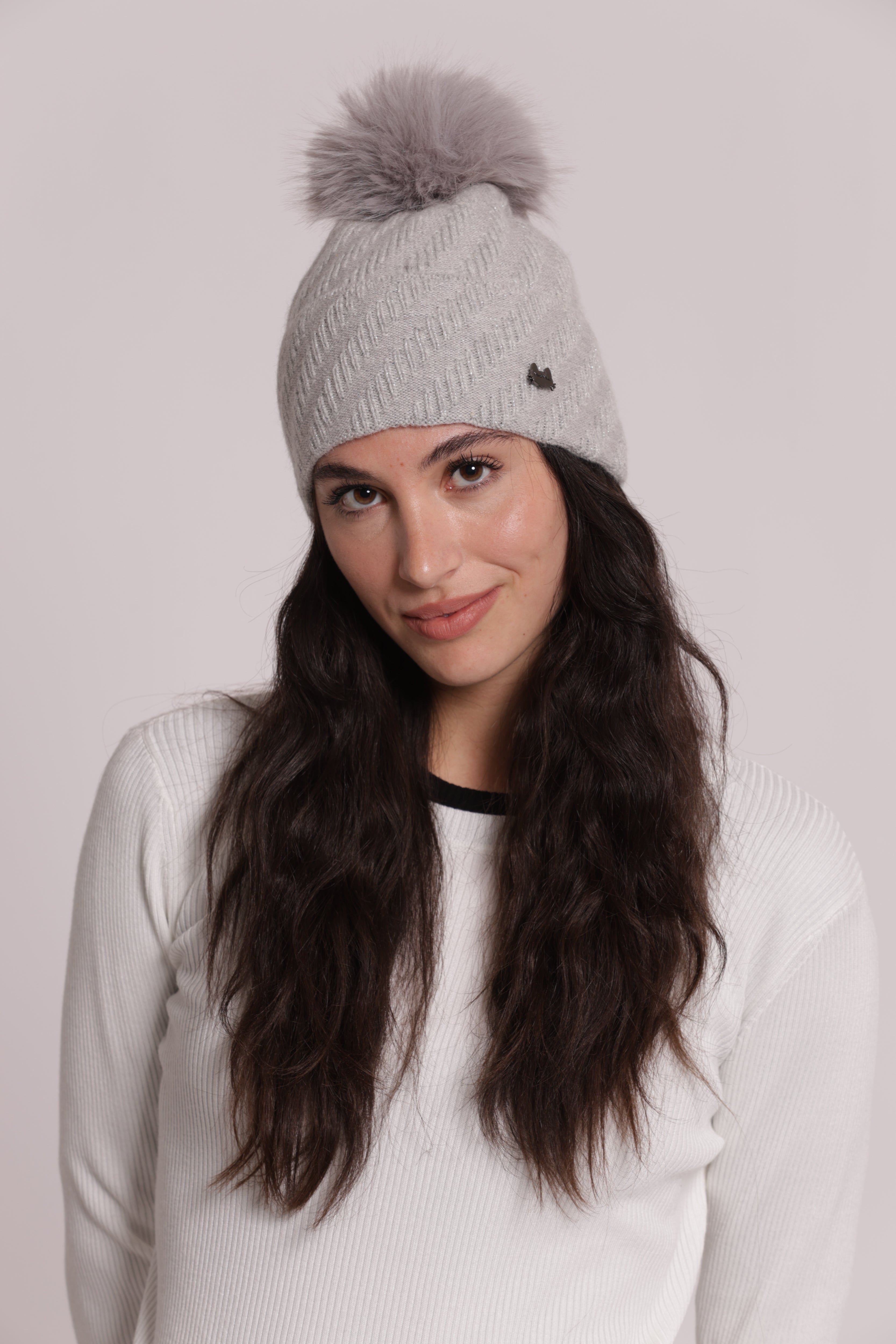 Mimi Mua berretto filo lurex pon pon bianco luminoso
