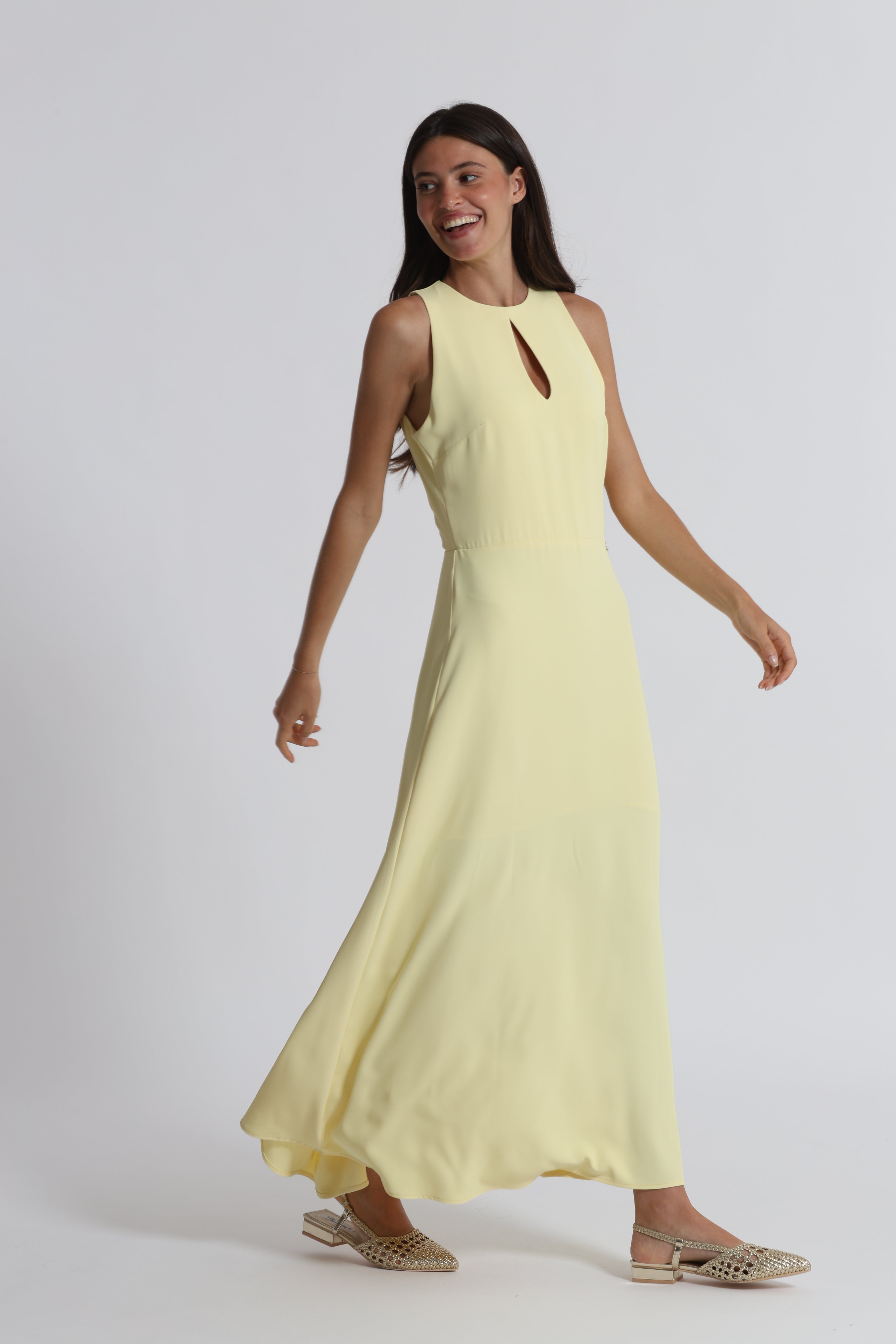 Mimi Mua abito midi scollo goccia giallo chiaro fluido
