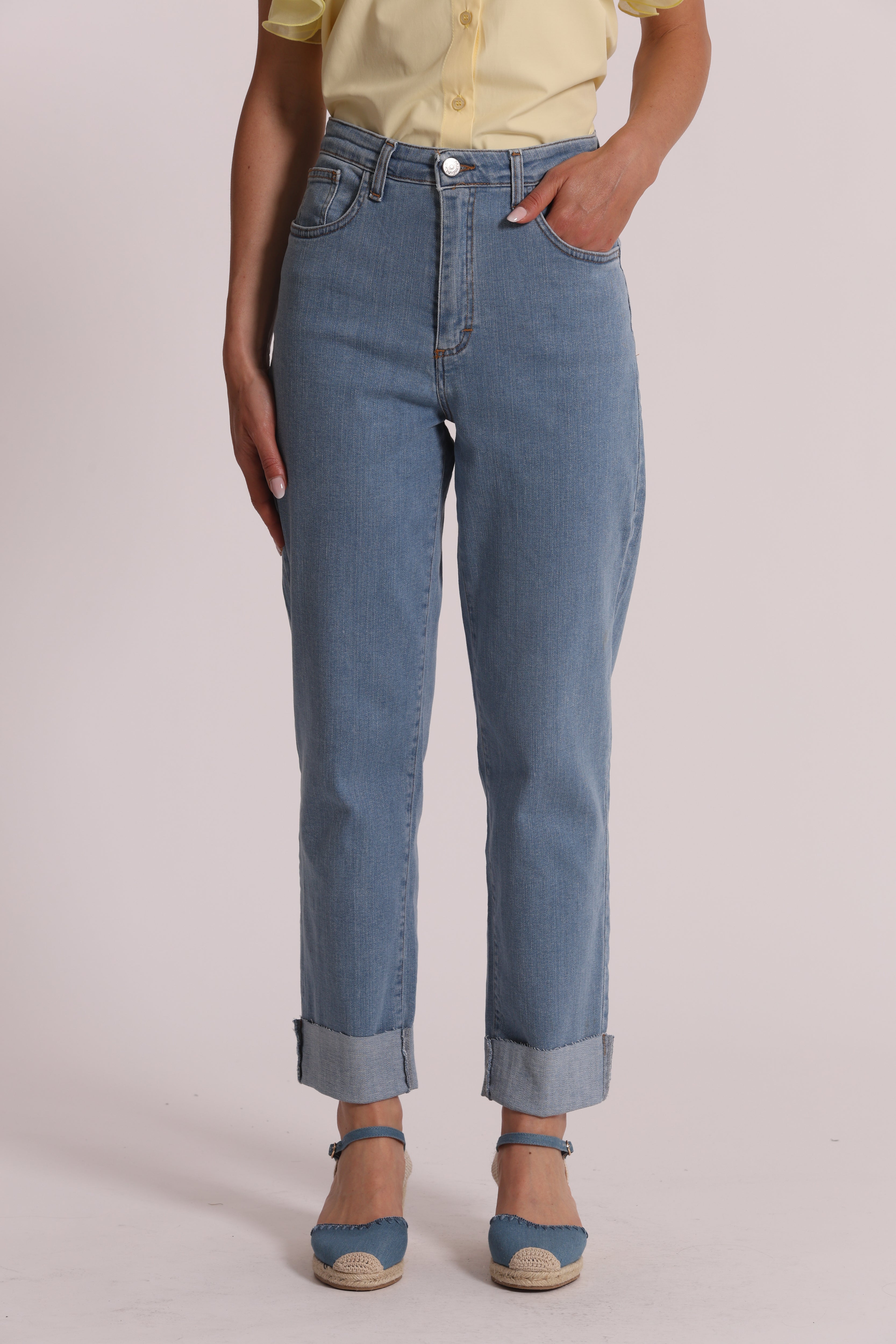 Mimi Mua Jeans Cropped con Risvolto Bianco
