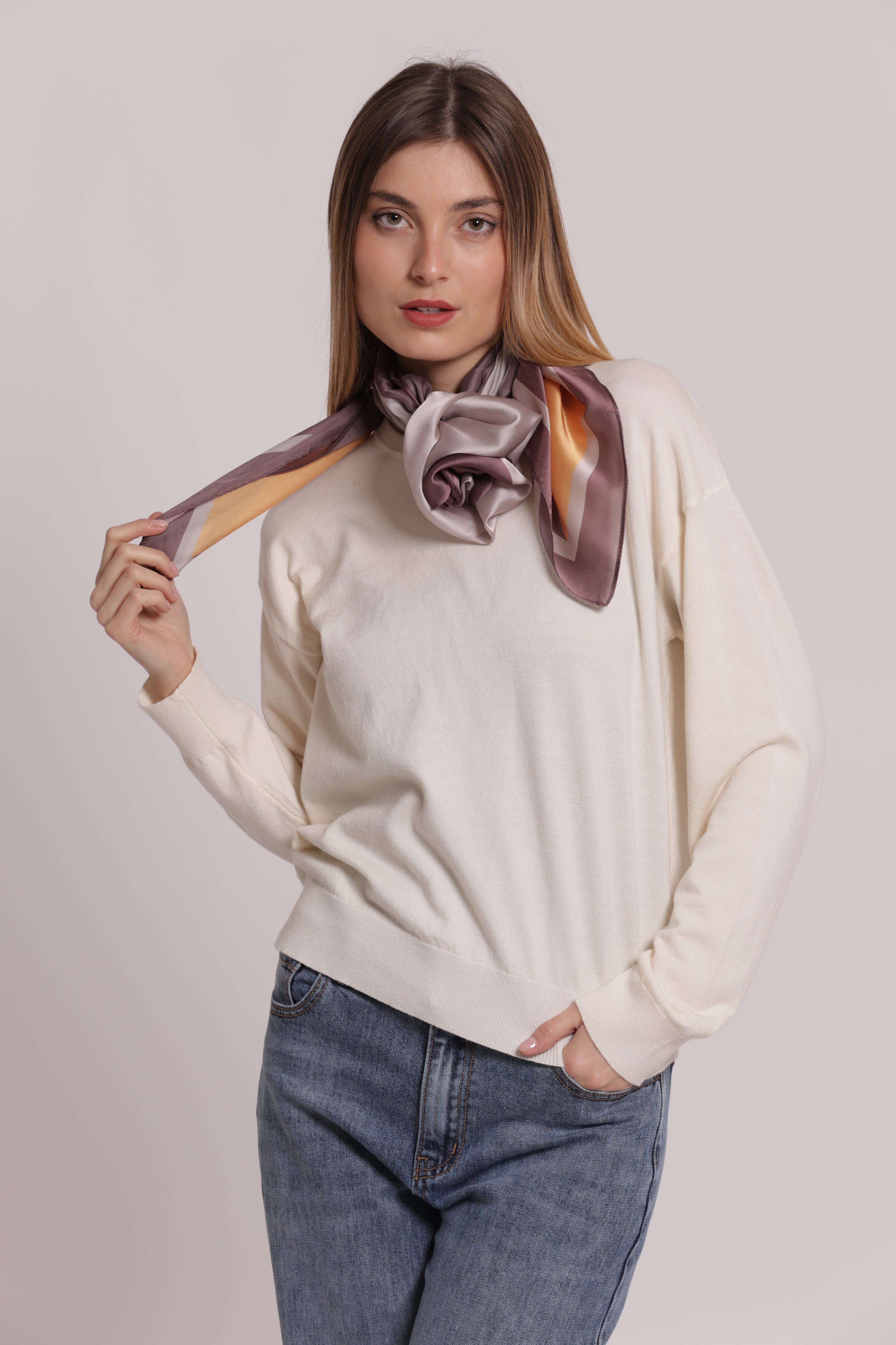 Mimi Mua Foulard con Triangoli Sciarpa 90x90 Nero poliestere