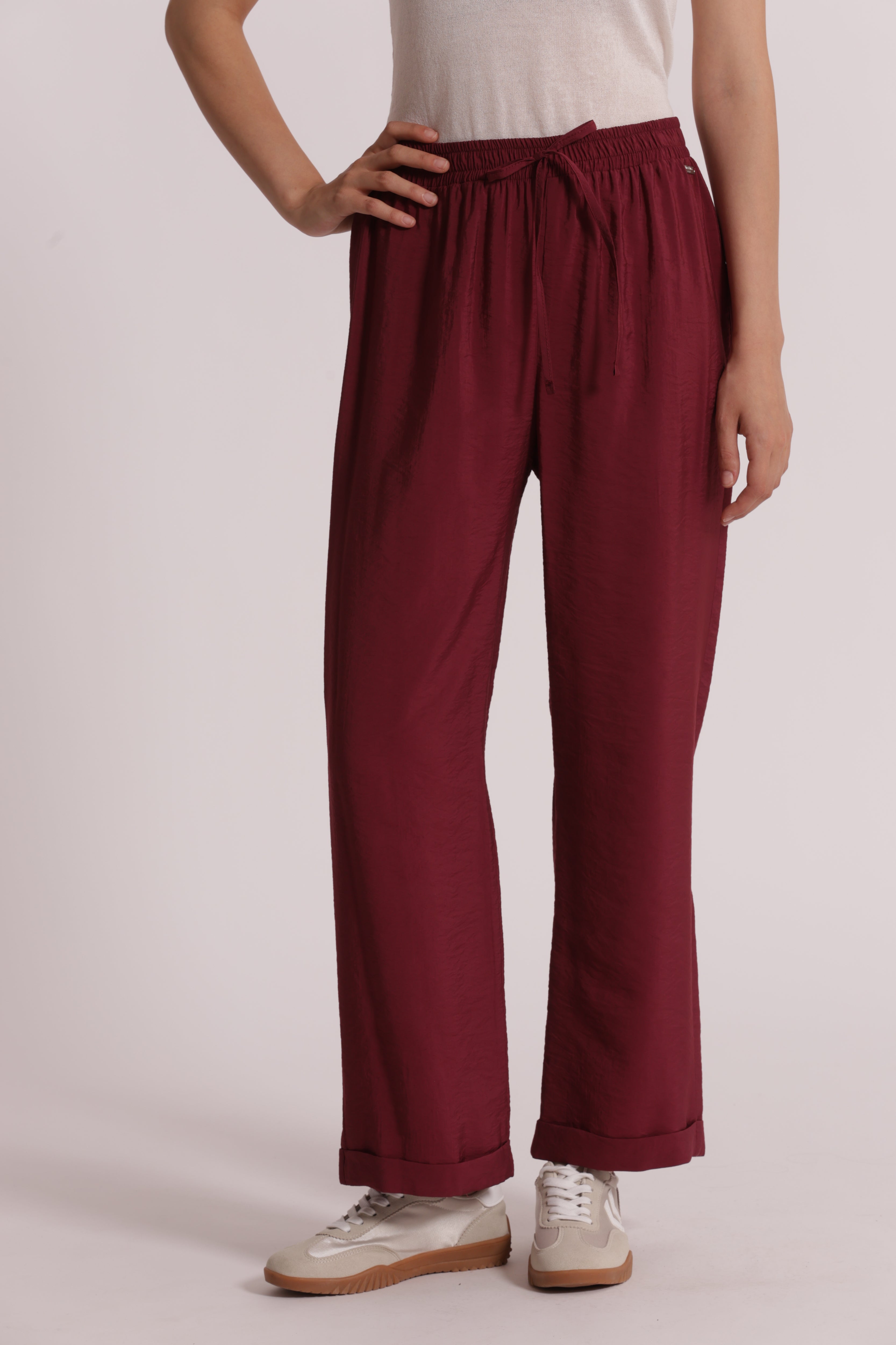 Mimi Mua Pantalone Jogger Modal pantaloni cupro latte