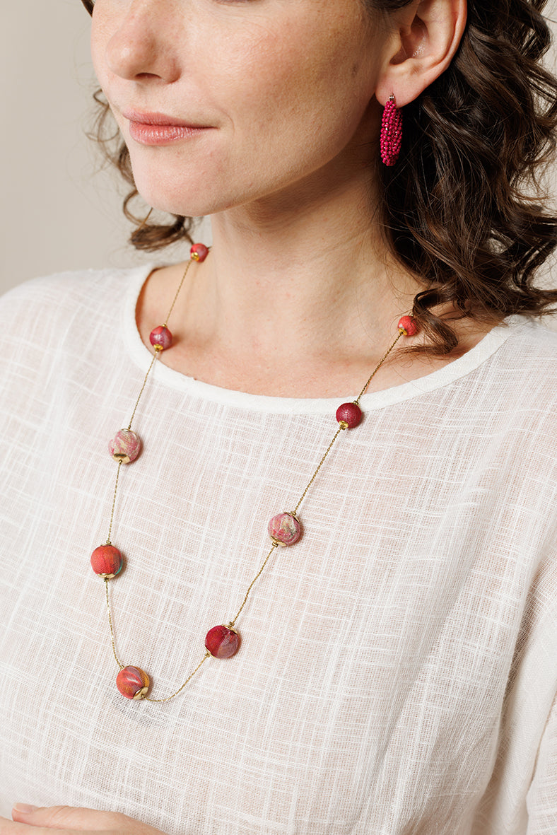 On Earth Blossom collana cotone multicolore 72 cm
