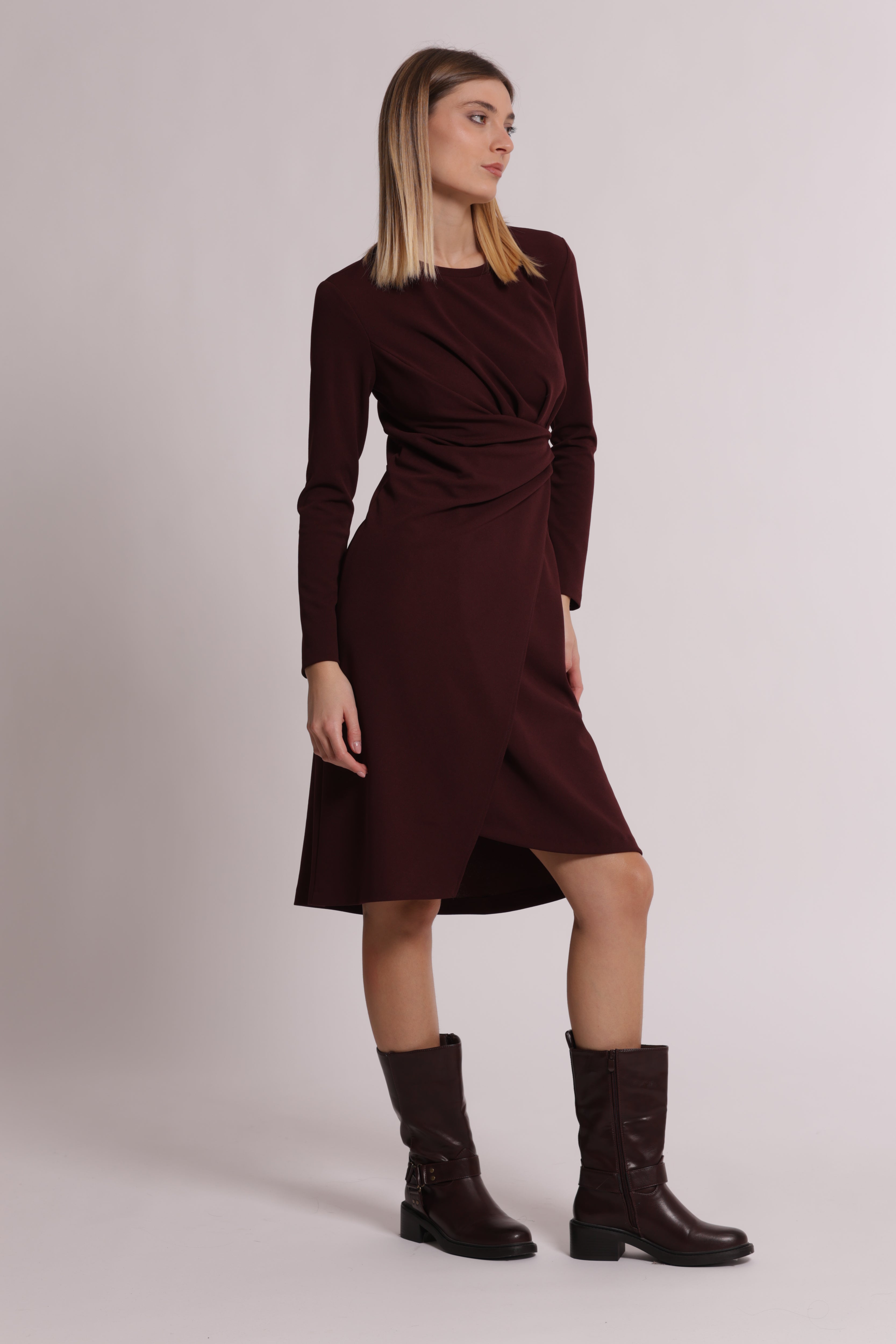 Mimi Mua Abito corto con pieghe vestito nero elegante