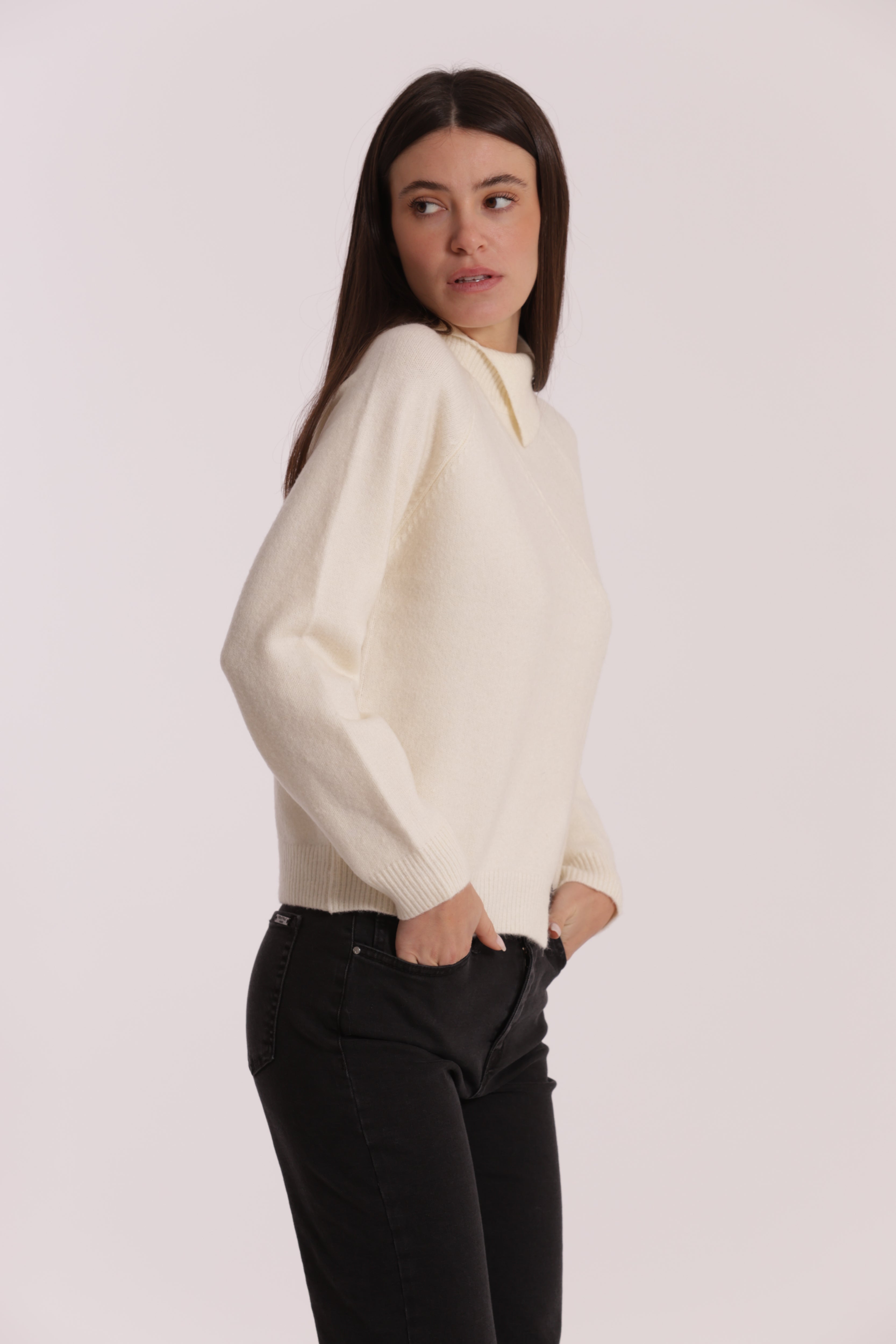 Mimi Mua collo piegato dolcevita maglia panna calda