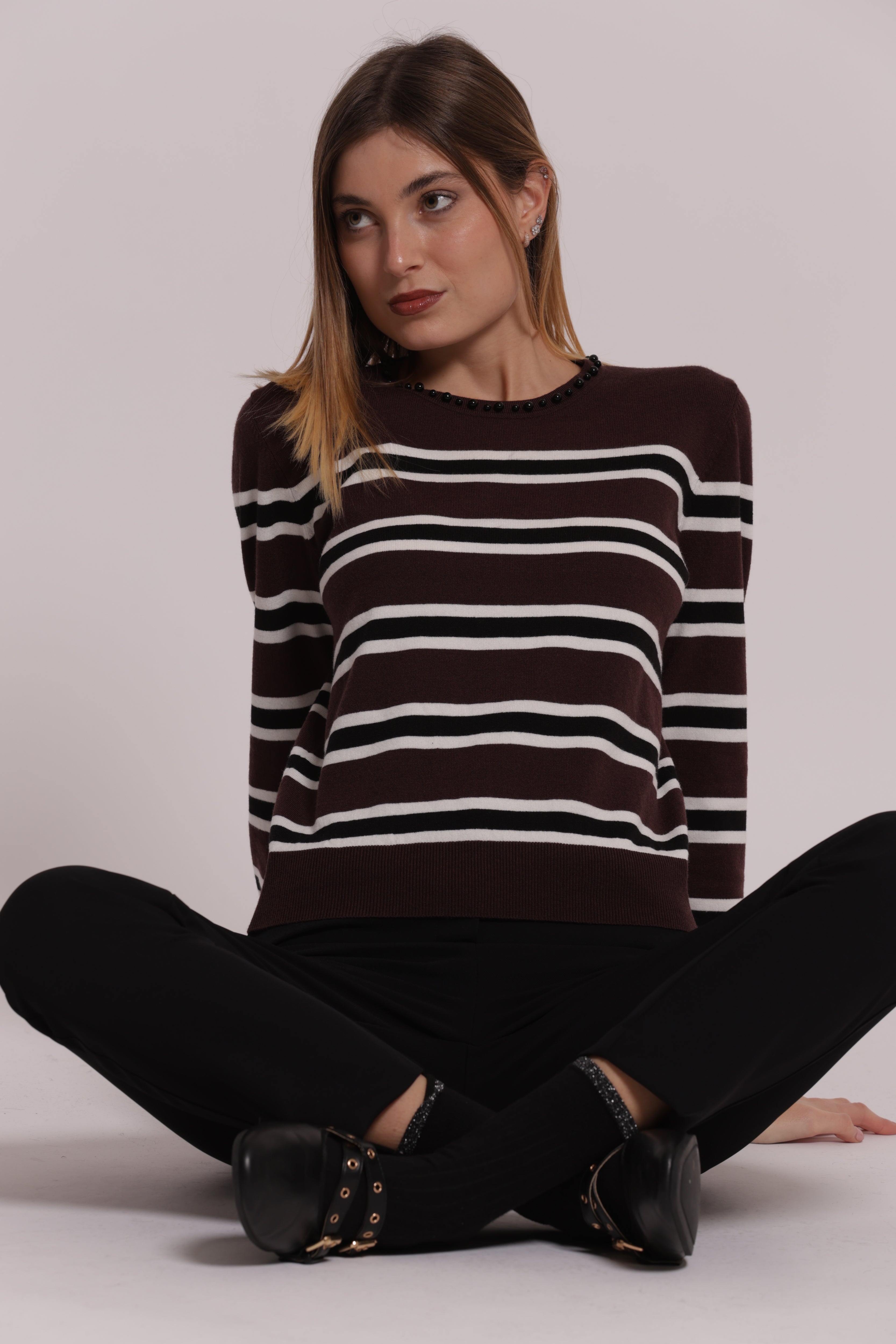 Mimi Mua Maglia a Righe con Perle moro