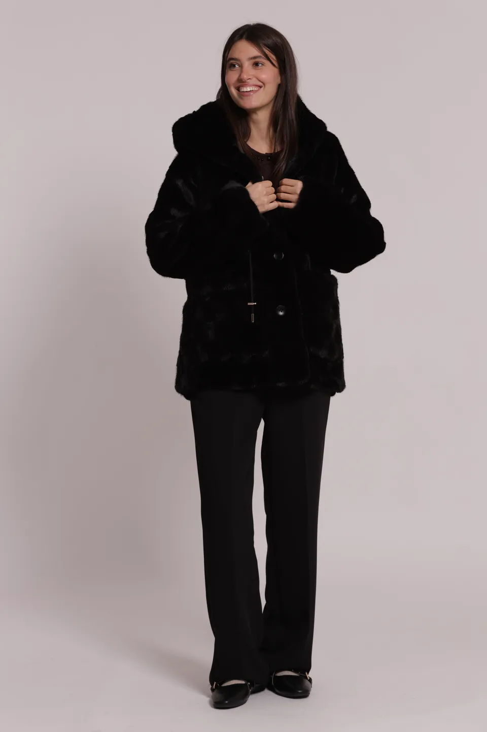 Mimi Mua Cappotto Effetto Pelliccia con Coulisse nero