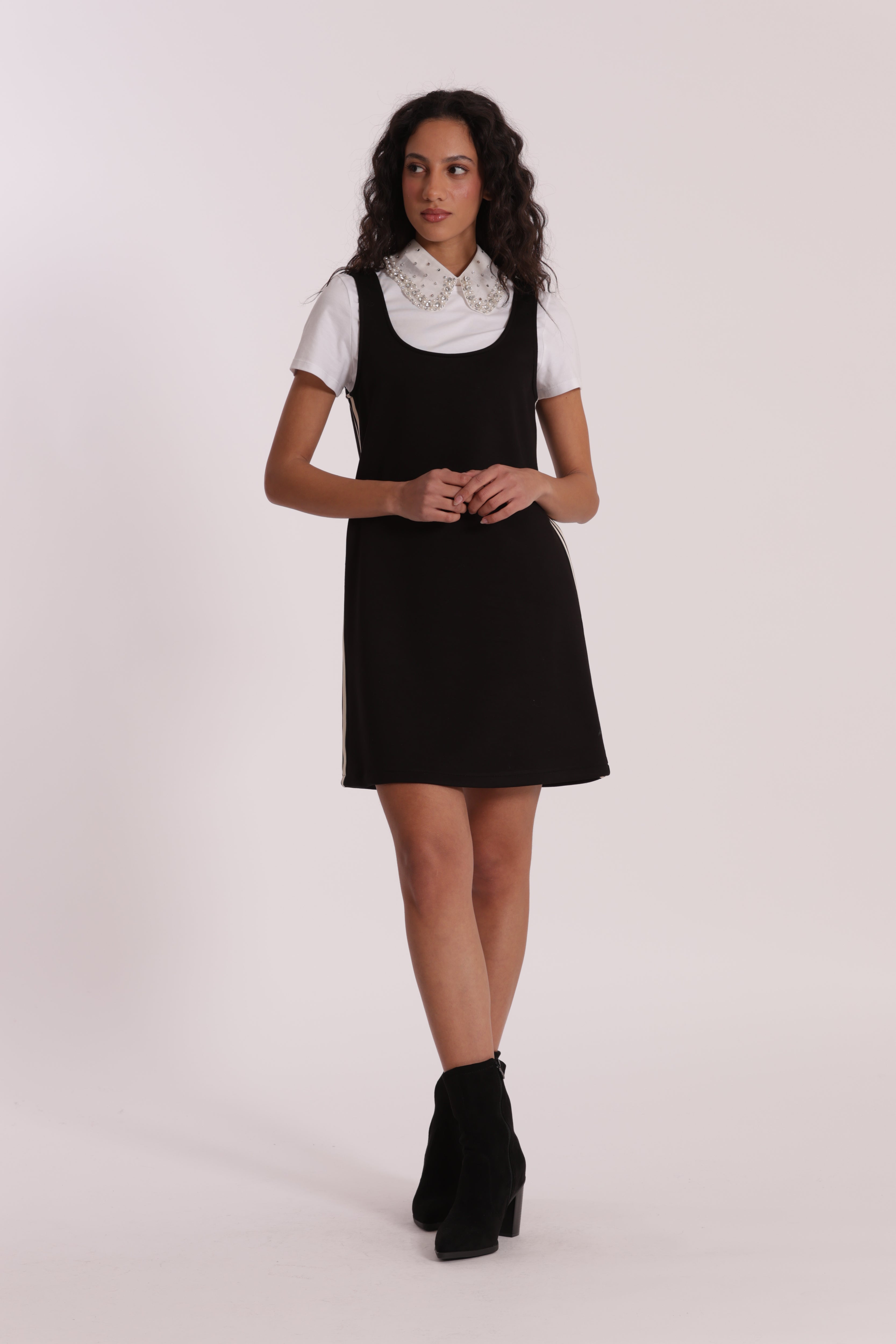 Mimi Mua Abito Corto Neoprene Nero con Passamaneria