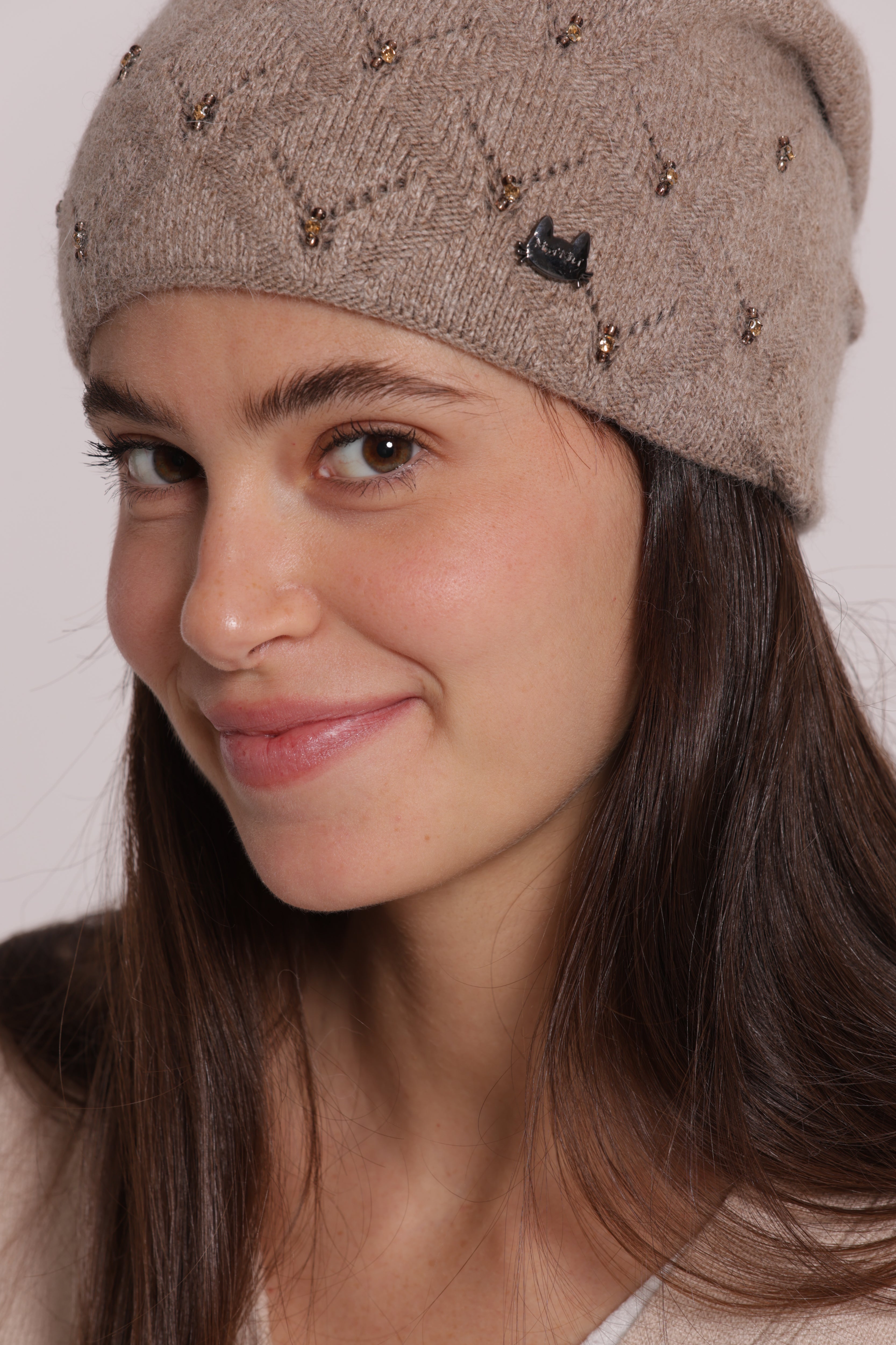 Mimi Mua Berretto Borchiette Strass Bianco cappello