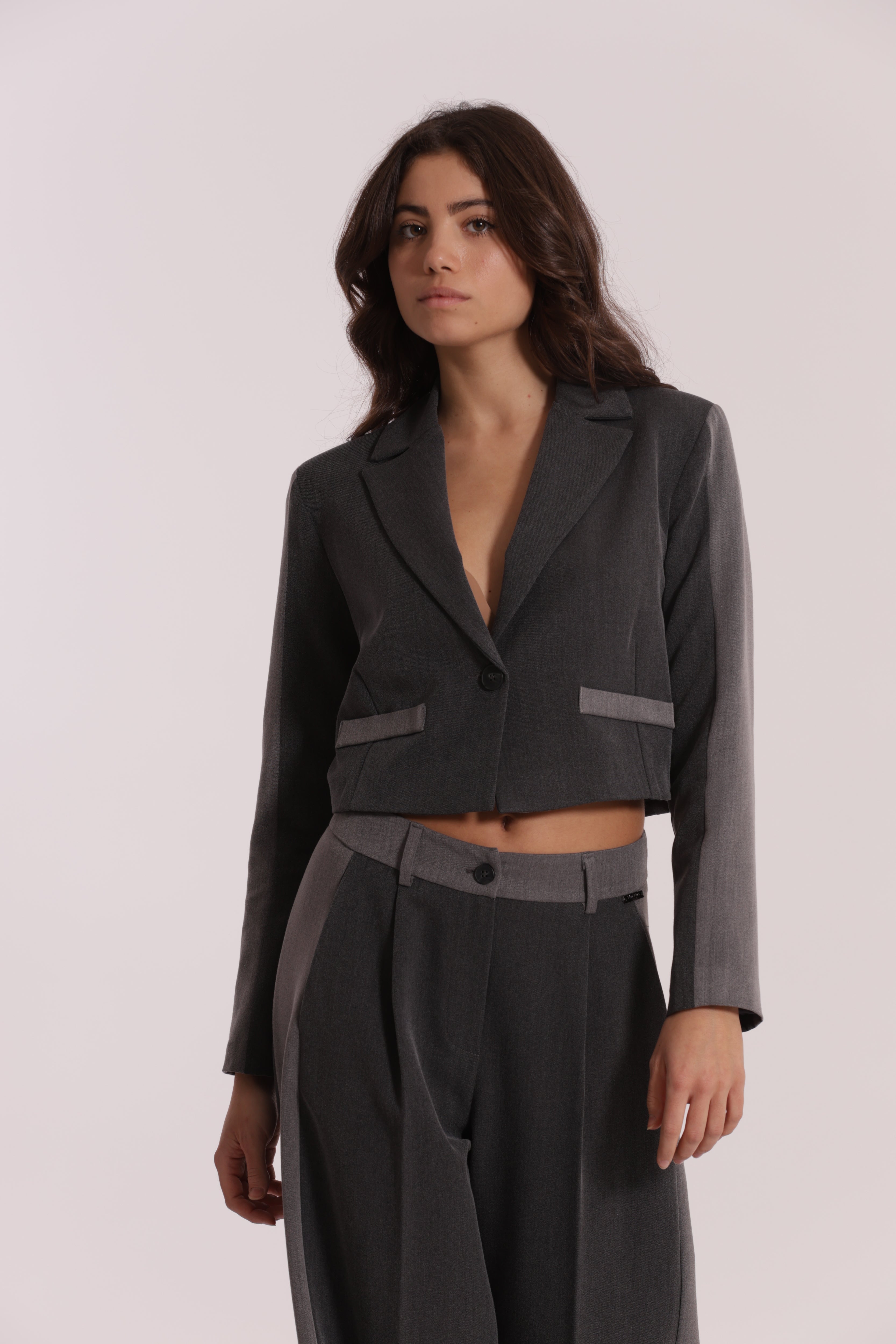 Mimi Mua Color Block giacca grigio blu cropped