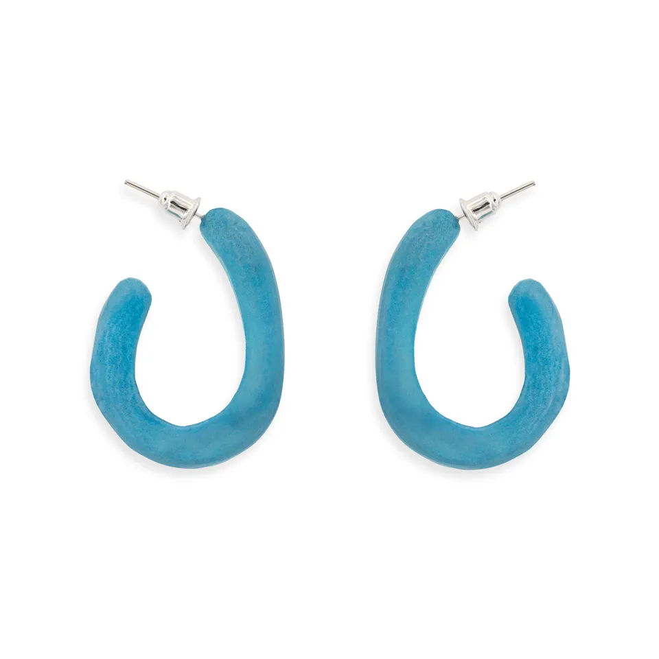 On Earth Cooperative Collection Onda orecchini tagua azzurro 3,5 cm