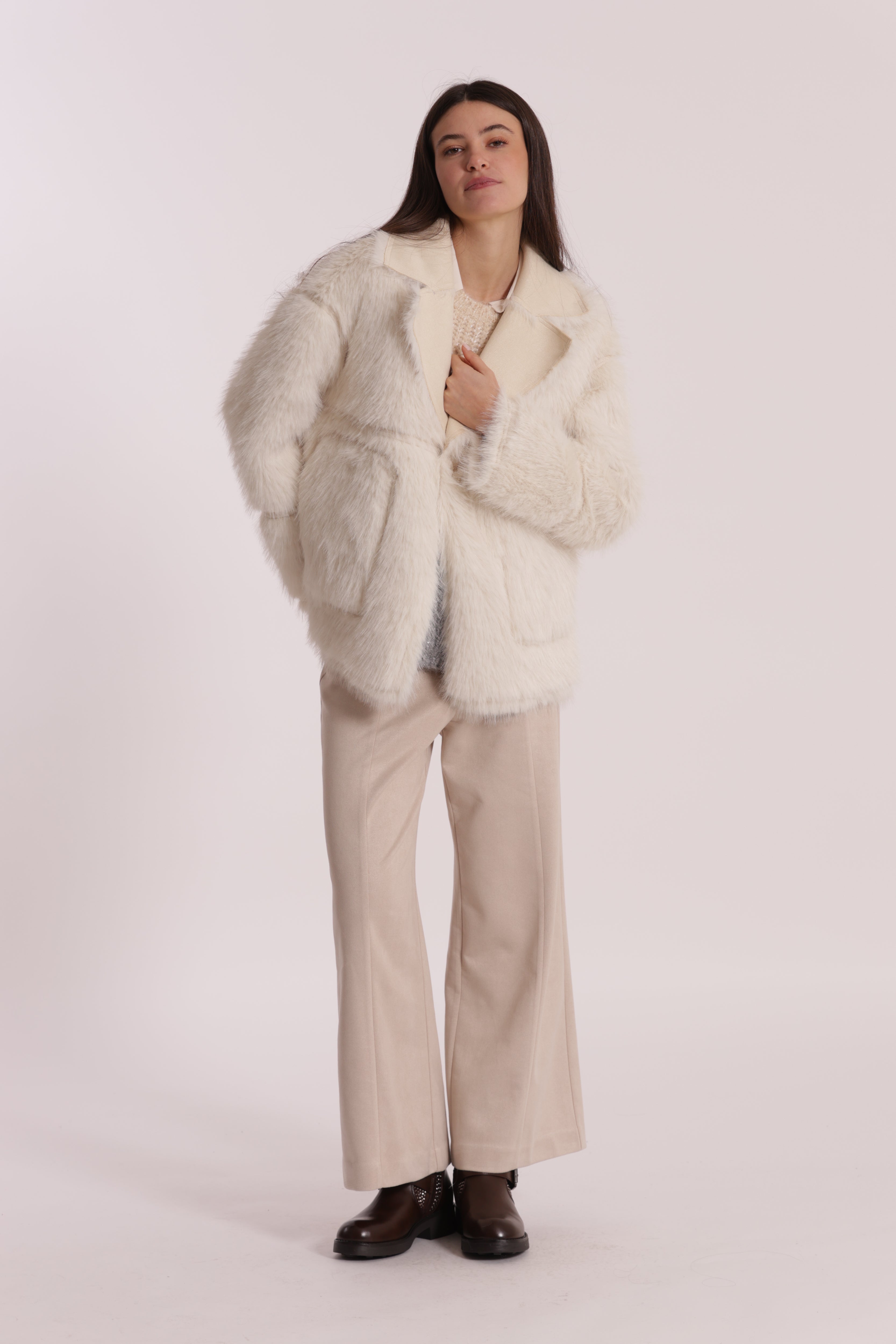 Mimi Mua Pantalone Cropped Effetto Camoscio Panna