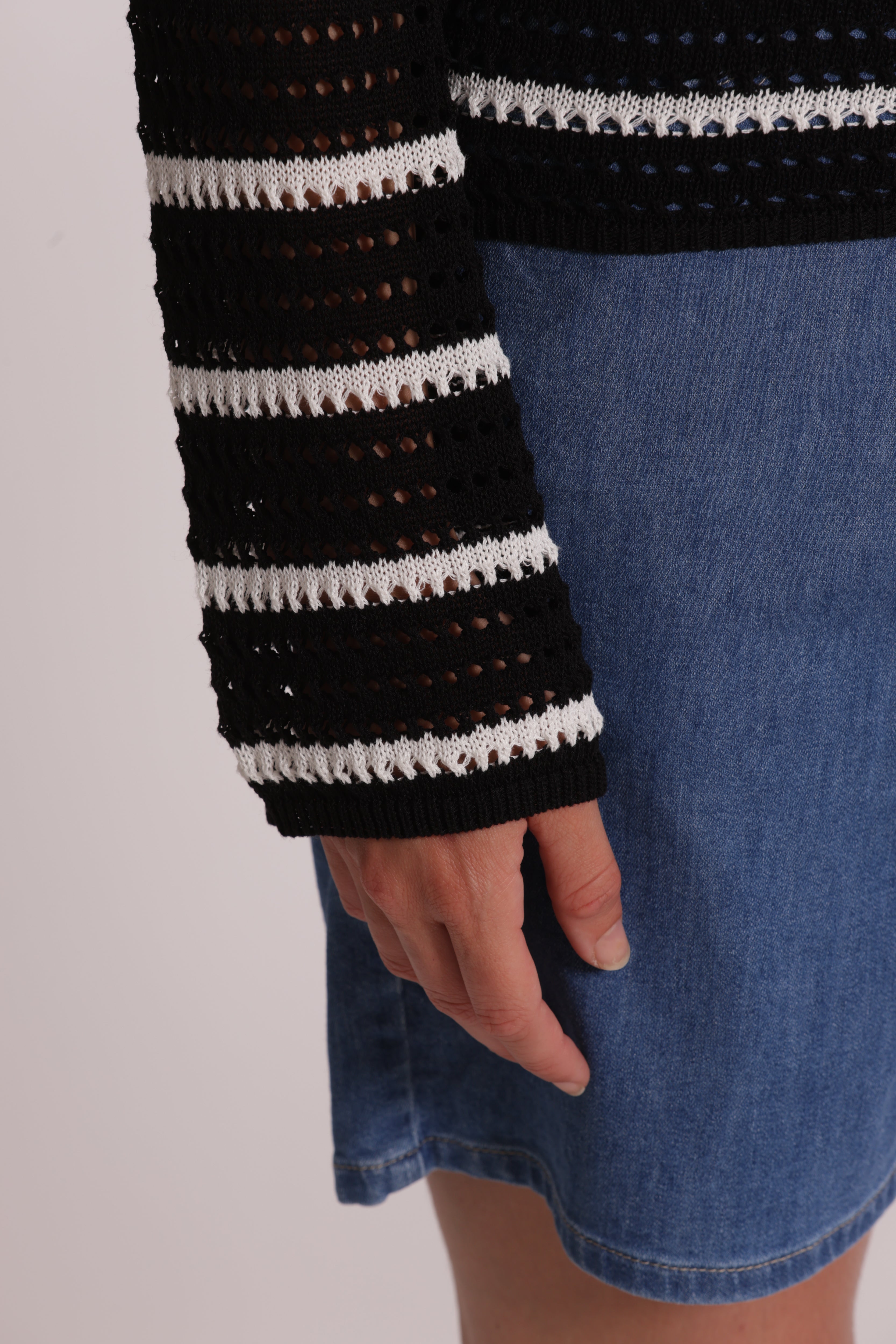 Mimi Mua maglia traforata bicolor nero panna