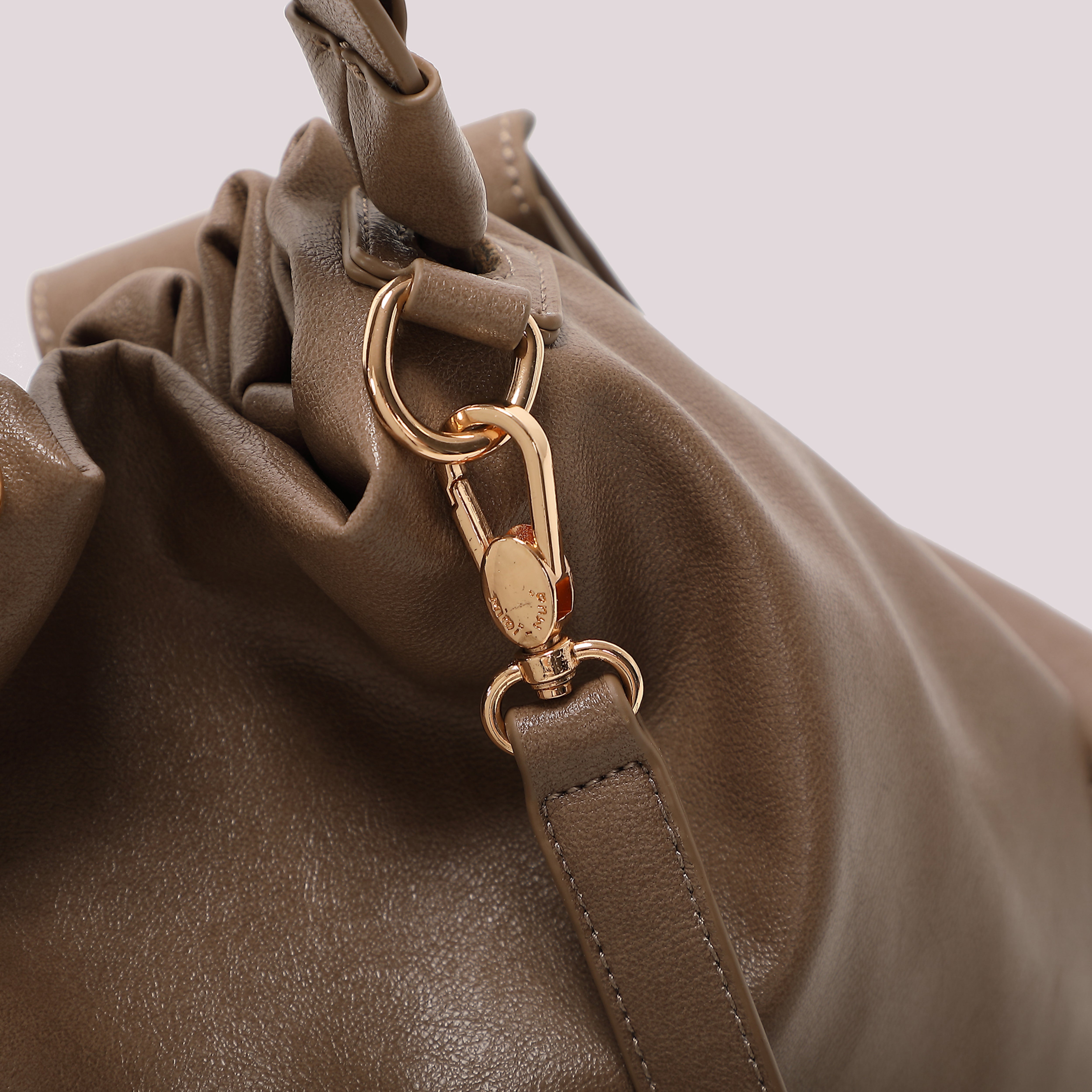 Mimi Mua zaino con tasche nero similpelle