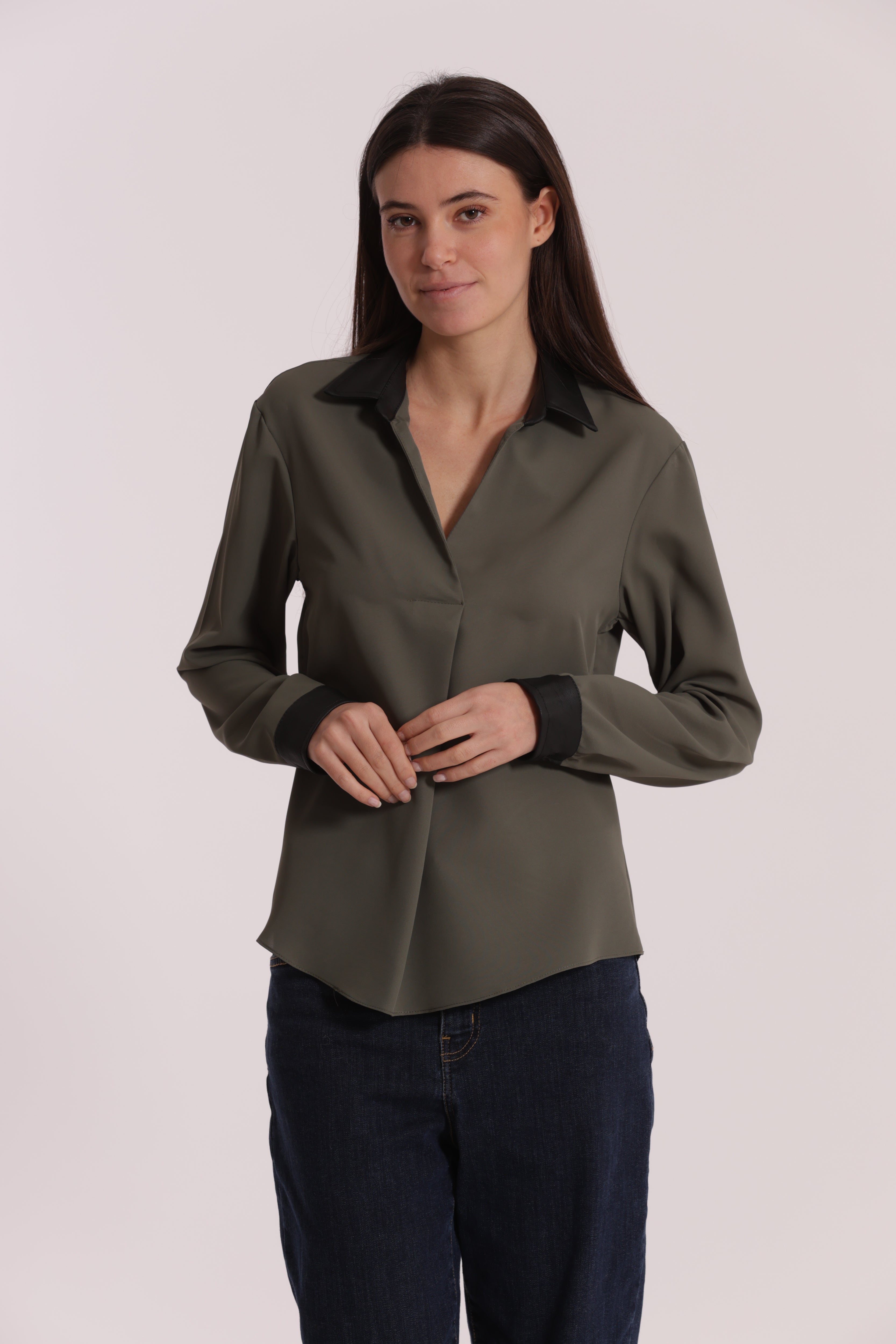 Mimi Mua Blusa Colletto Simil Pelle Nero