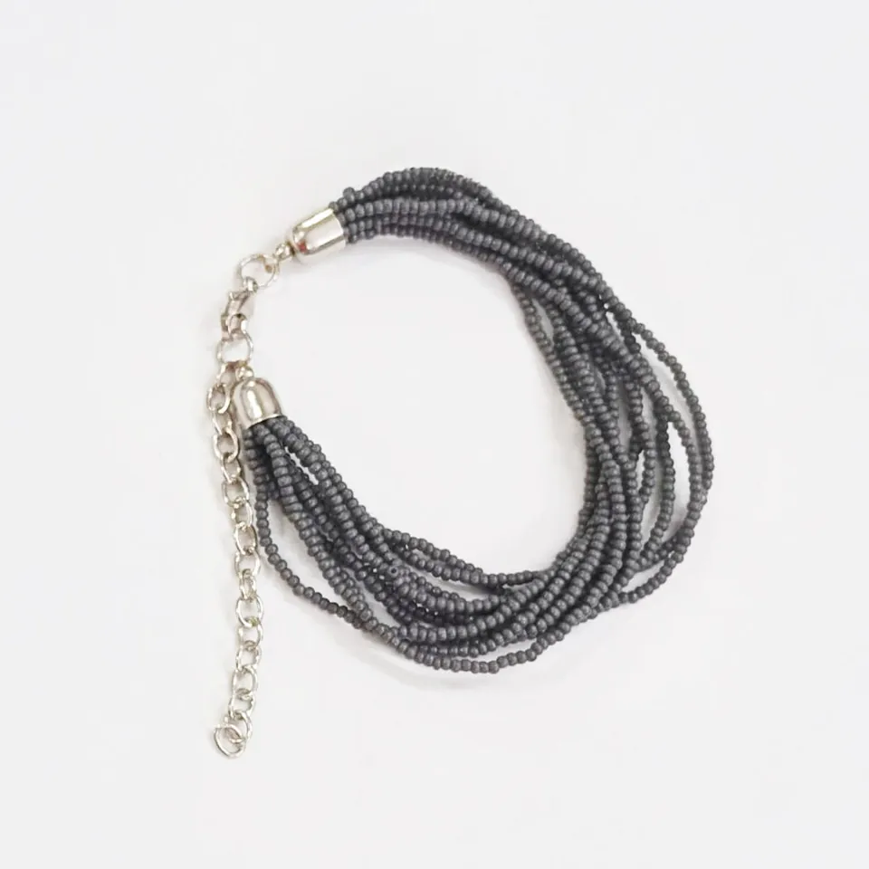 On Earth Cooperative Collection Aurora bracciale perline vetro grigio