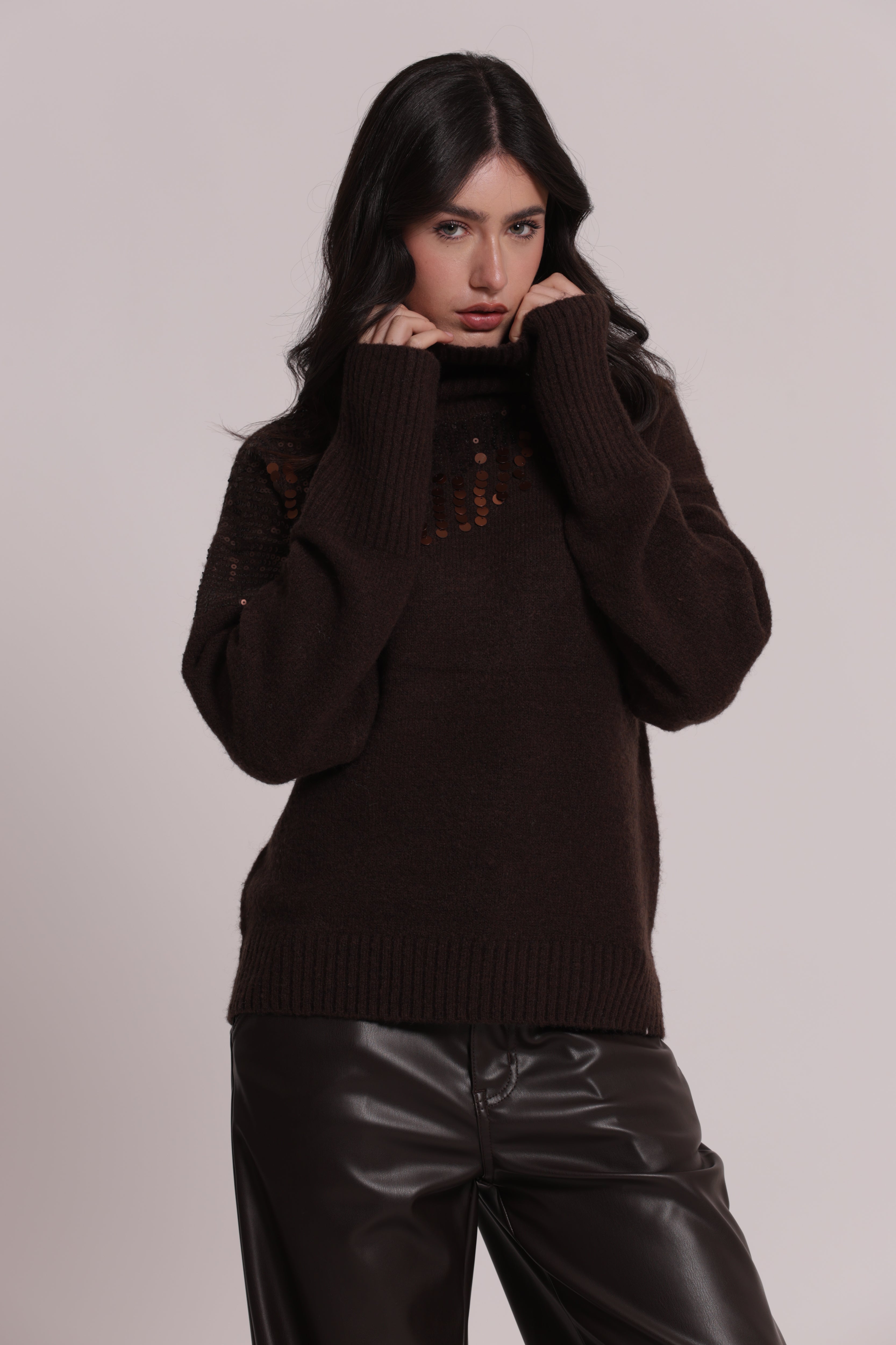 Mimi Mua Cascate Paillettes Maglia Collo Alto Nera